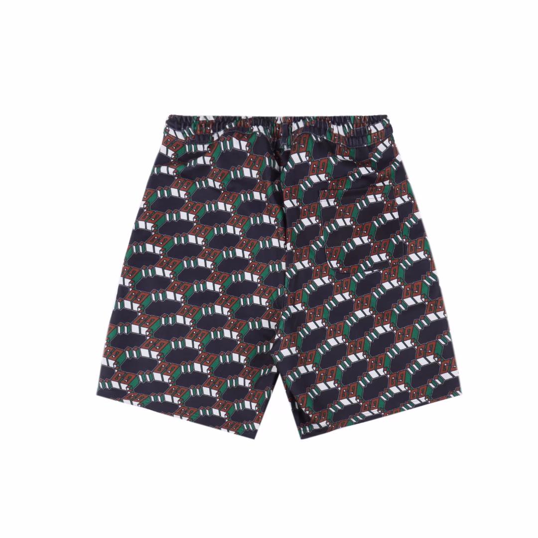 Gucci GG full print shortsThe printing is made of imported pearl paste from Japan, first as the base, then the color, and then the hemming, a total of 35 processes are completedThe logo printing has a three-dimensional effect, the finished product is washable and does not fall off, and the label is sewn by hand,Compare any quality at willCustom-made and dyed 380g terry fabric, super texture, comfortable, soft and breathable, casual and fashionable,A basic pair of shorts that you can't go wrong with if you close your eyes!