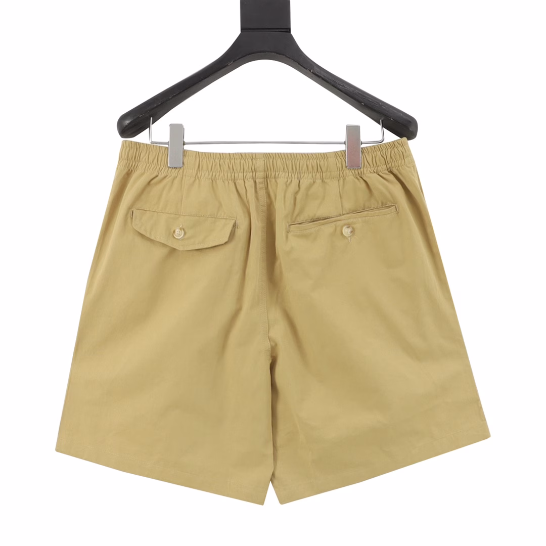 Ralph Lauren 25SS pony logo embroidered casual shortsReshape the summer experience with classic design Selected cotton fabrics The upper body is crisp and stylish The iconic pony embroidered LOGO High-density three-dimensional craftsmanship Every stitch conveys the brand logo Elastic waistband with drawstring design Freely adjust waist circumference Fits different body shapes Slant pockets on both sides Practical and beautiful