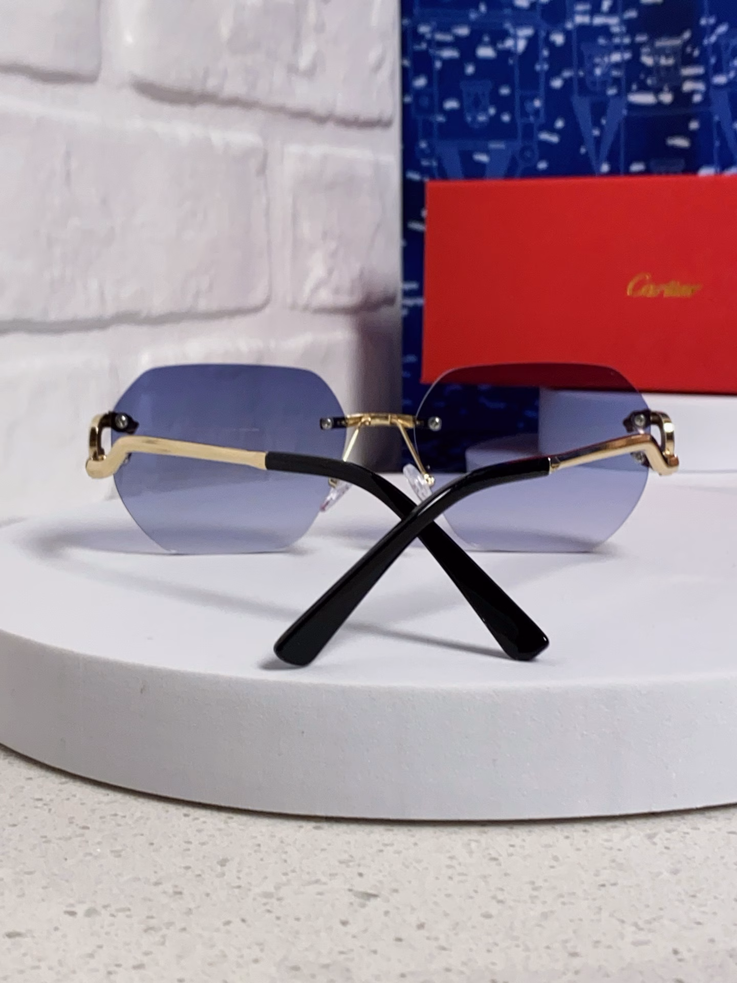 Cartier 2025 new frameless sunglasses women's fashion square beauty personality metal irregular sunglasses men and women anti-ultraviolet reverse series concave mirror