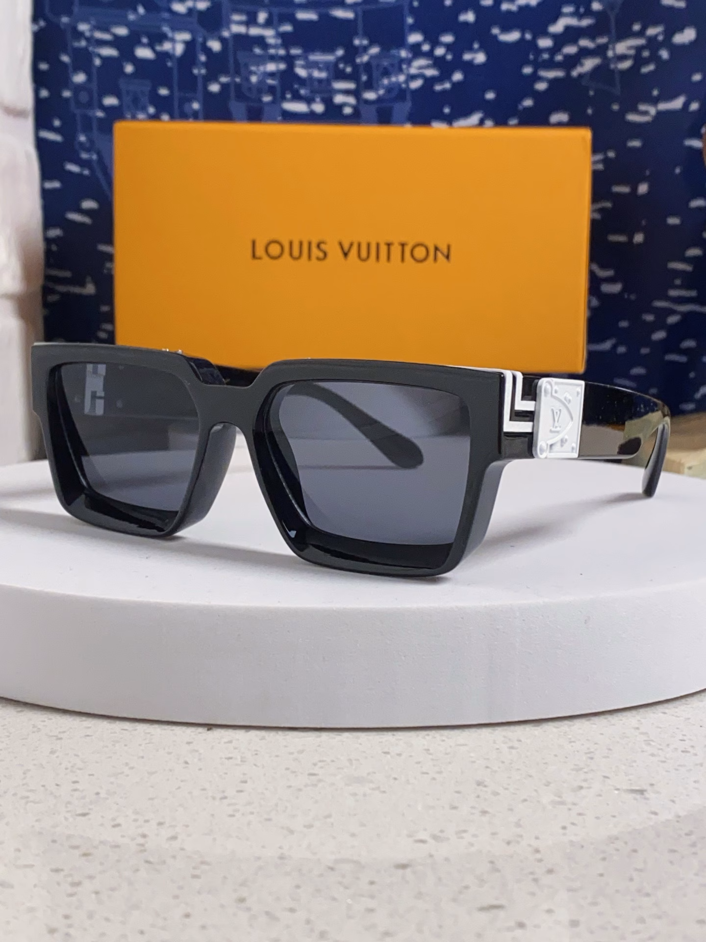 Louis Vuitton Lv2025 new millionaire square frame sun glasses European and American color men and women sunglasses cross-border modern fashion sunglasses