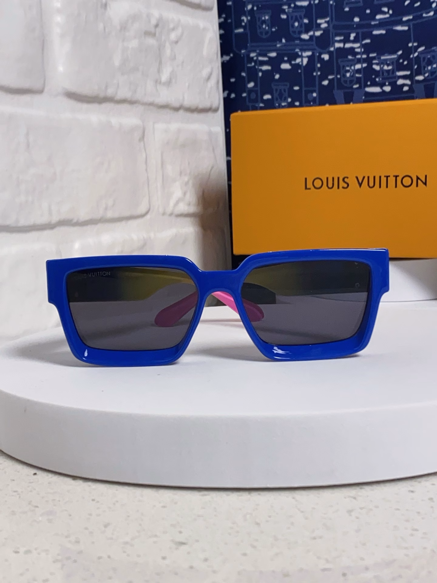 Louis Vuitton Lv2025 new millionaire square frame sun glasses European and American color men and women sunglasses cross-border modern fashion sunglasses