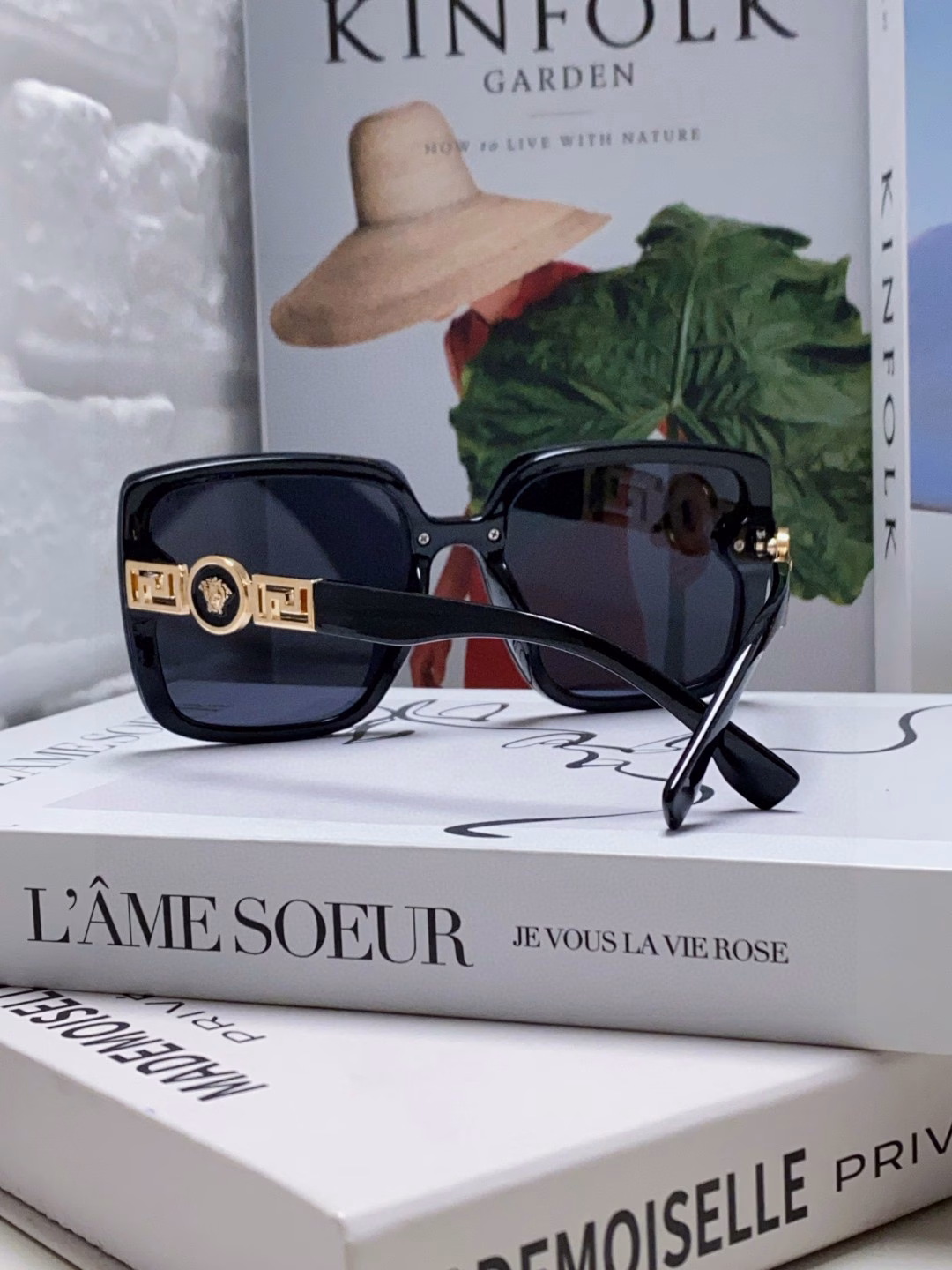 Versace 2025 new sunglasses for women, internet celebrity temperament, retro fashion sunglasses, polarized, UV protection, versatile, and small face