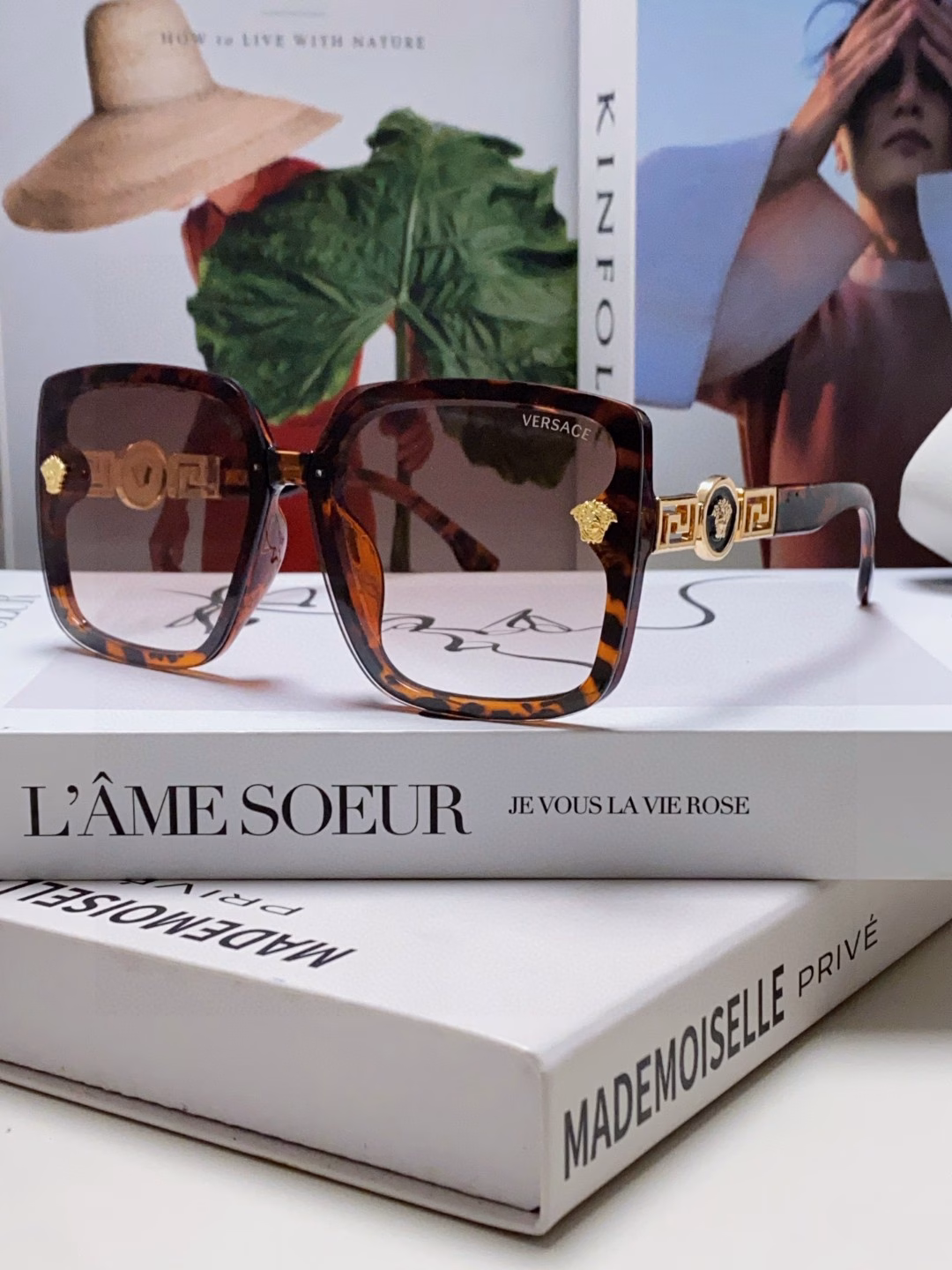 Versace 2025 new sunglasses for women, internet celebrity temperament, retro fashion sunglasses, polarized, UV protection, versatile, and small face