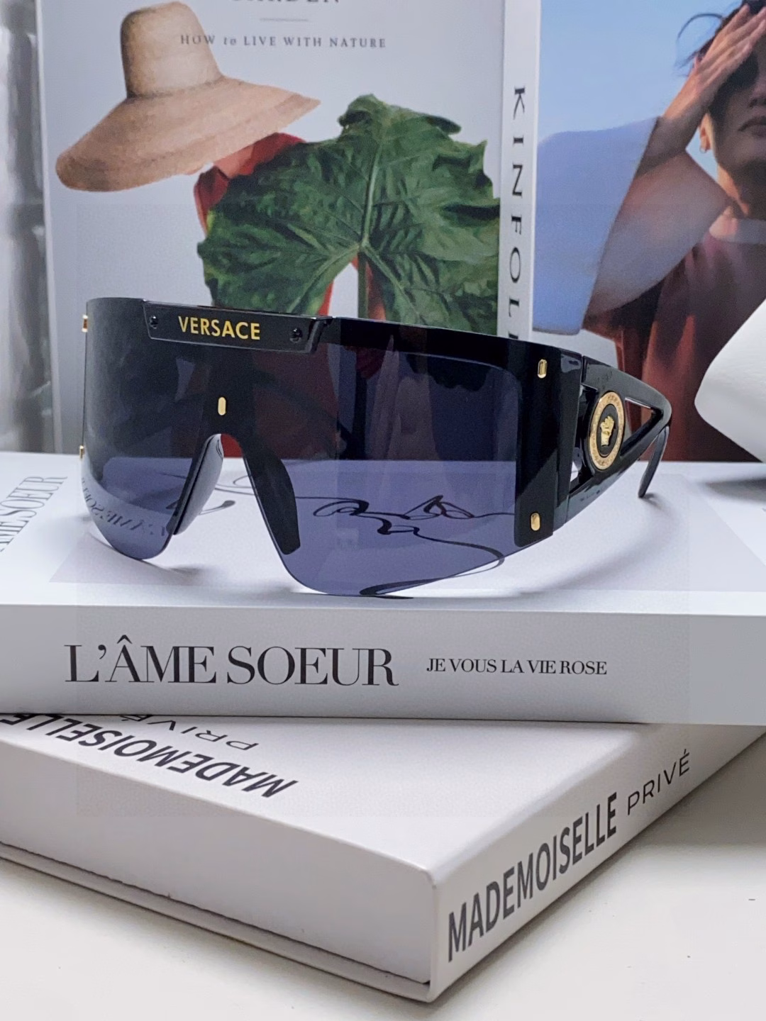 Versace Versace 2025 new cross-border European and American integrated sunglasses new fashion sunglasses trend large frame hollow sunglasses for men and women super large frame