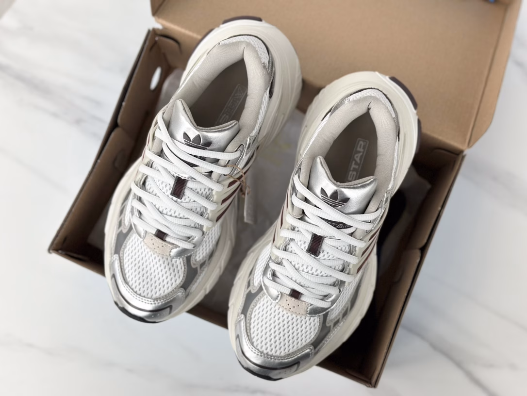 adidas originals ADISTAR XLG Adi's new casual dad shoes. Balenciaga's alternative model, it goes well with other sports series, and the shoes are perfect for a high-tech feel!