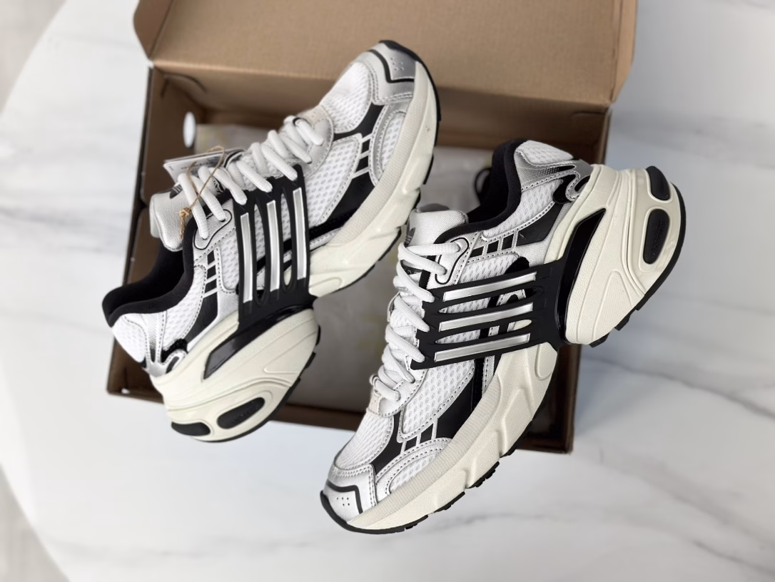 adidas originals ADISTAR XLG Adi's new casual dad shoes. Balenciaga's alternative model, it goes well with other sports series, and the shoes are perfect for a high-tech feel!