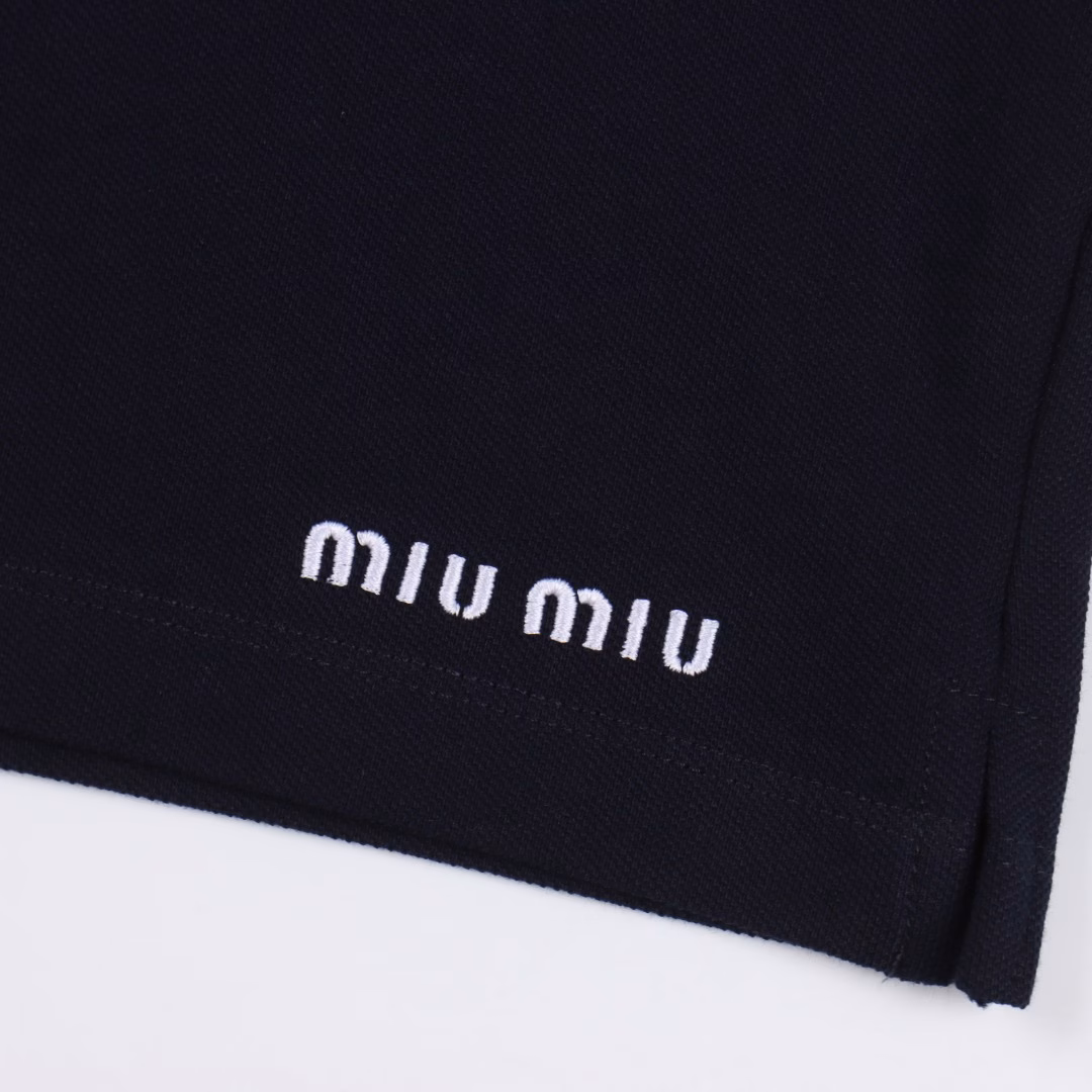 Miu Miu MM small word embroidered casual shortsAuthentic purchase and development, double-strand fine cotton pique 210g, imported embroidery, fabric fermentation washed, customized 1:1 rope, customized 1:1 trademark, fitted version