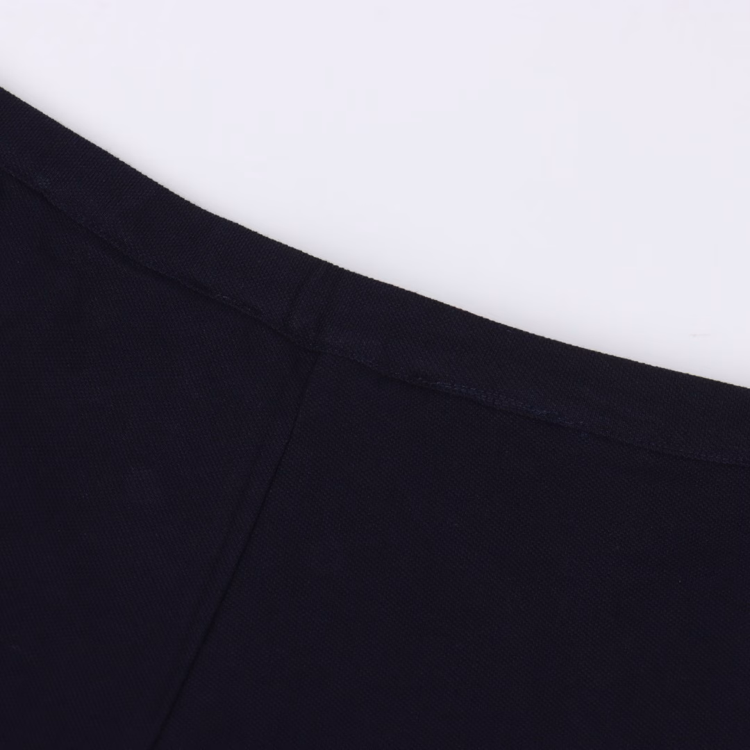 Miu Miu MM small word embroidered casual shortsAuthentic purchase and development, double-strand fine cotton pique 210g, imported embroidery, fabric fermentation washed, customized 1:1 rope, customized 1:1 trademark, fitted version