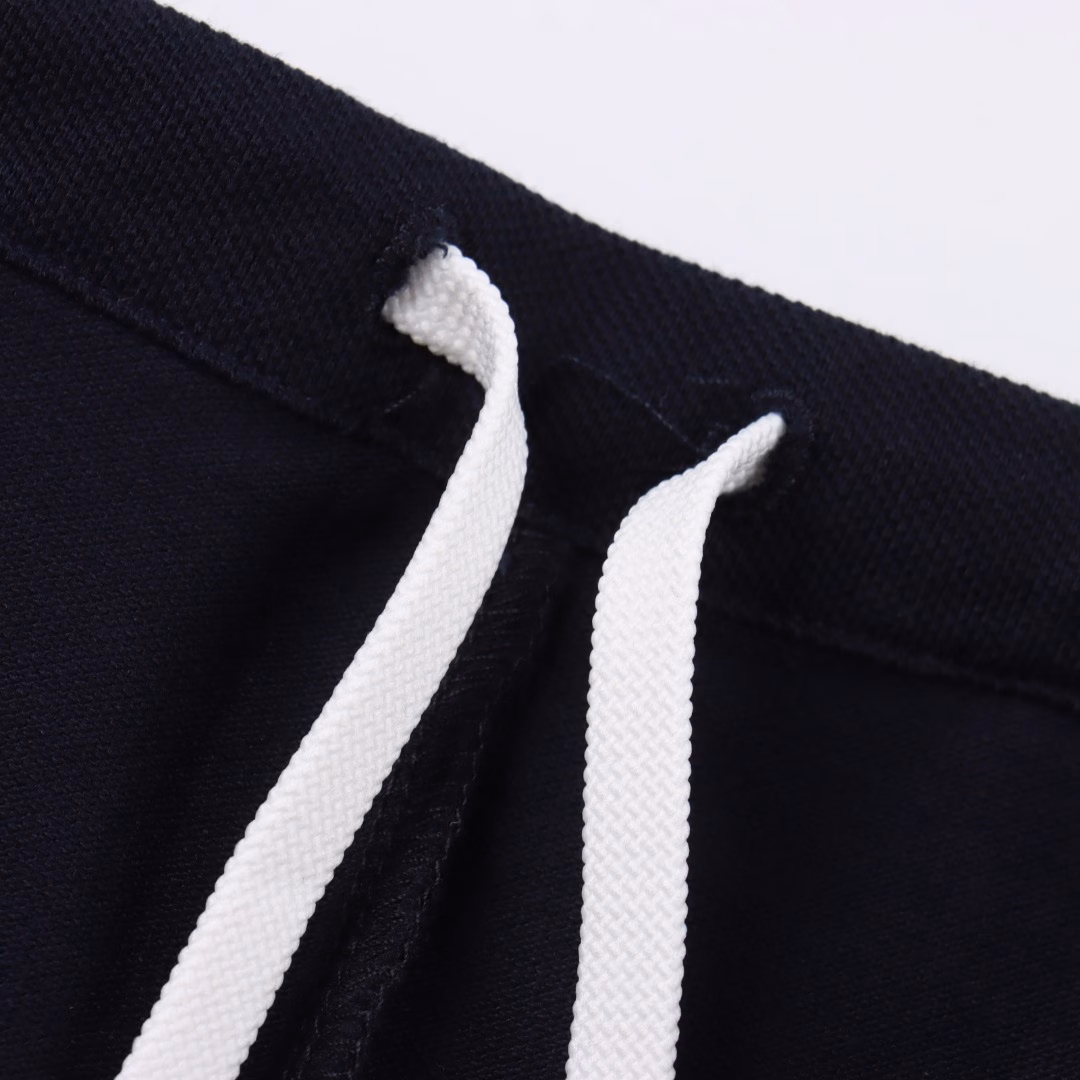 Miu Miu MM small word embroidered casual shortsAuthentic purchase and development, double-strand fine cotton pique 210g, imported embroidery, fabric fermentation washed, customized 1:1 rope, customized 1:1 trademark, fitted version