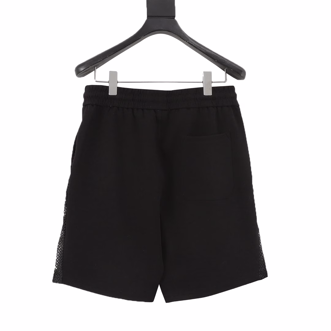 Fendi 25ss Gold Label Double Flogo Embroidered Side Mesh ShortsThe custom fabric uses wafer fabric weaving, ultra-high-end knitting technology, side mesh stitching,The trouser legs are decorated with brand logos!The style is simple yet classy, ​​breathable and comfortable, with impeccable details and brand element design concepts,reflecting high quality. Delicate and soft to the touch! It presents a casual cut, and the upper body shape is superb! A must-have for everyone