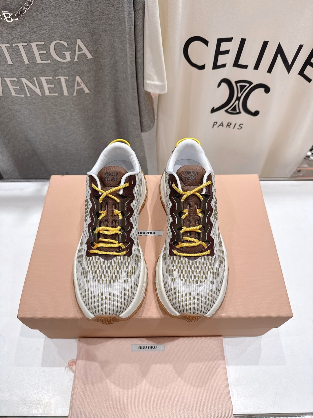 Miu Miu new arrival~Miu 25ss new style mesh thick-soled Dexter casual sneakersThis lace-up sneaker is a perfect American casual style~Super good-looking and comfortable to wear💯A ​​classic and versatile item