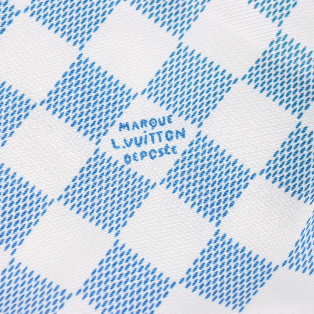 Louis Vuitton new gradient checkerboard shortsImported mulberry silk fabric, super soft and delicate, skin-friendly and comfortable to wear. Delicate checkerboard gradient color processing, from the waistband to the trouser legs, the color flows naturally!