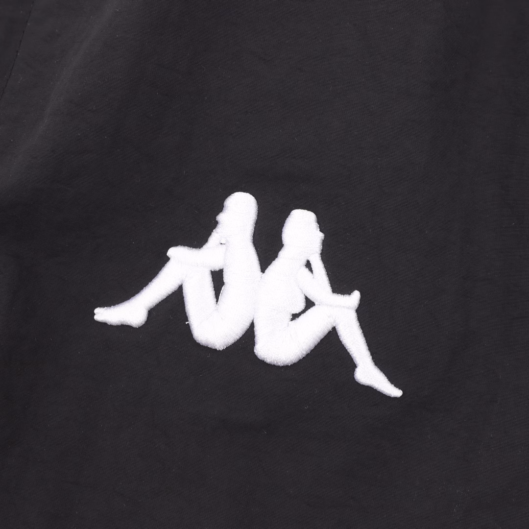 ACNE STUDIOS X KAPAA co-branded logo shortsCustomized embroidered nylon with elegant pattern, using imported machine embroidery technology, high precision, smooth and delicate lines, jacquard technology, the fabrics are all washed, the texture is better, not easy to deform, not easy to shrink, not easy to fade, customized printed waist rope, alloy pull head, trademark, slim fit