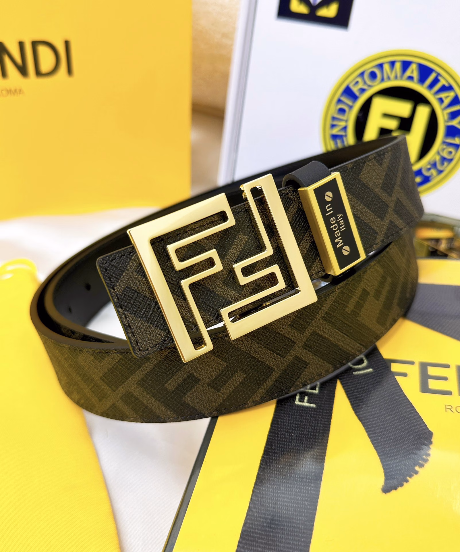 FENDI. Fendi.. Top original replica. P160💯Belt: 🐂100% top layer cowhide, guaranteed genuine leather. Double-layer FF hollow carving craft design 💠➕24K pure steel buckle material, never fades 🌈Imported calfskin 🎨Use both sides 🌟Same quality as shopping mall counters, first choice for gifts and personal use