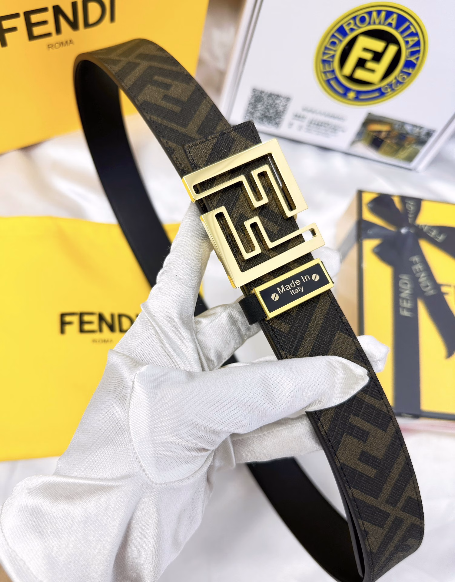 FENDI. Fendi.. Top original replica. P160💯Belt: 🐂100% top layer cowhide, guaranteed genuine leather. Double-layer FF hollow carving craft design 💠➕24K pure steel buckle material, never fades 🌈Imported calfskin 🎨Use both sides 🌟Same quality as shopping mall counters, first choice for gifts and personal use