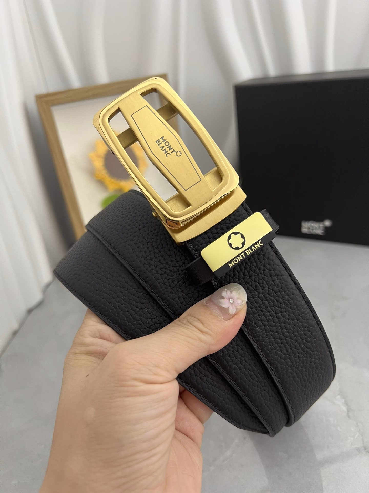 Montblanc 💕 Automatic belt P160Material: Original cowhide belt 100% top layer cowhide belt✨Guaranteed genuine leather, 24K pure steel buckle, original quality, fine workmanship, fashionable brand, first choice for gifting or personal use