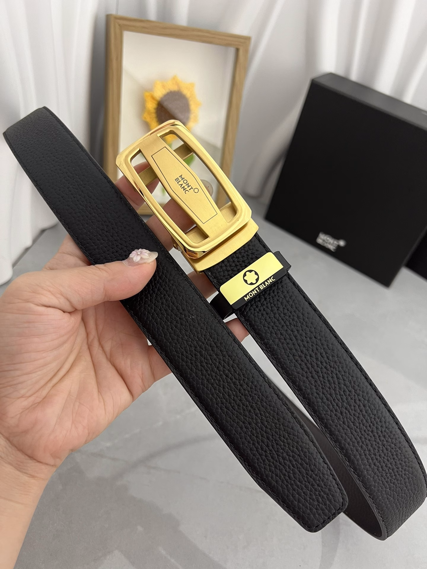 Montblanc 💕 Automatic belt P160Material: Original cowhide belt 100% top layer cowhide belt✨Guaranteed genuine leather, 24K pure steel buckle, original quality, fine workmanship, fashionable brand, first choice for gifting or personal use