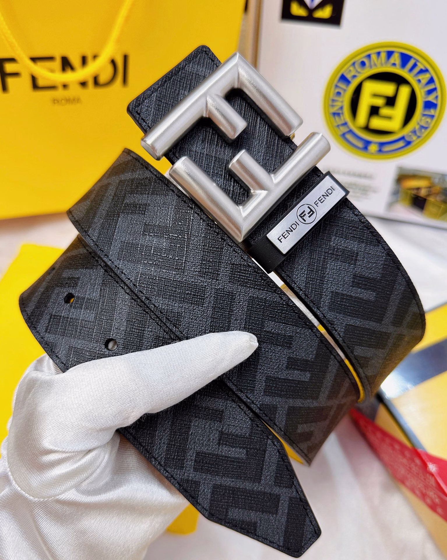 FENDI. Fendi.. Top original replica. P160💯Belt: 🐂100% imported top layer cowhide, guaranteed genuine leather. Double-layer FF ceramic sand surface craftsmanship ➕ 24K pure steel buckle, never fades 🌈 Graffiti painting and printing pattern art 🌟 Double-sided use 🌟 Same quality as shopping mall counters, first choice for gifts and personal use✌️