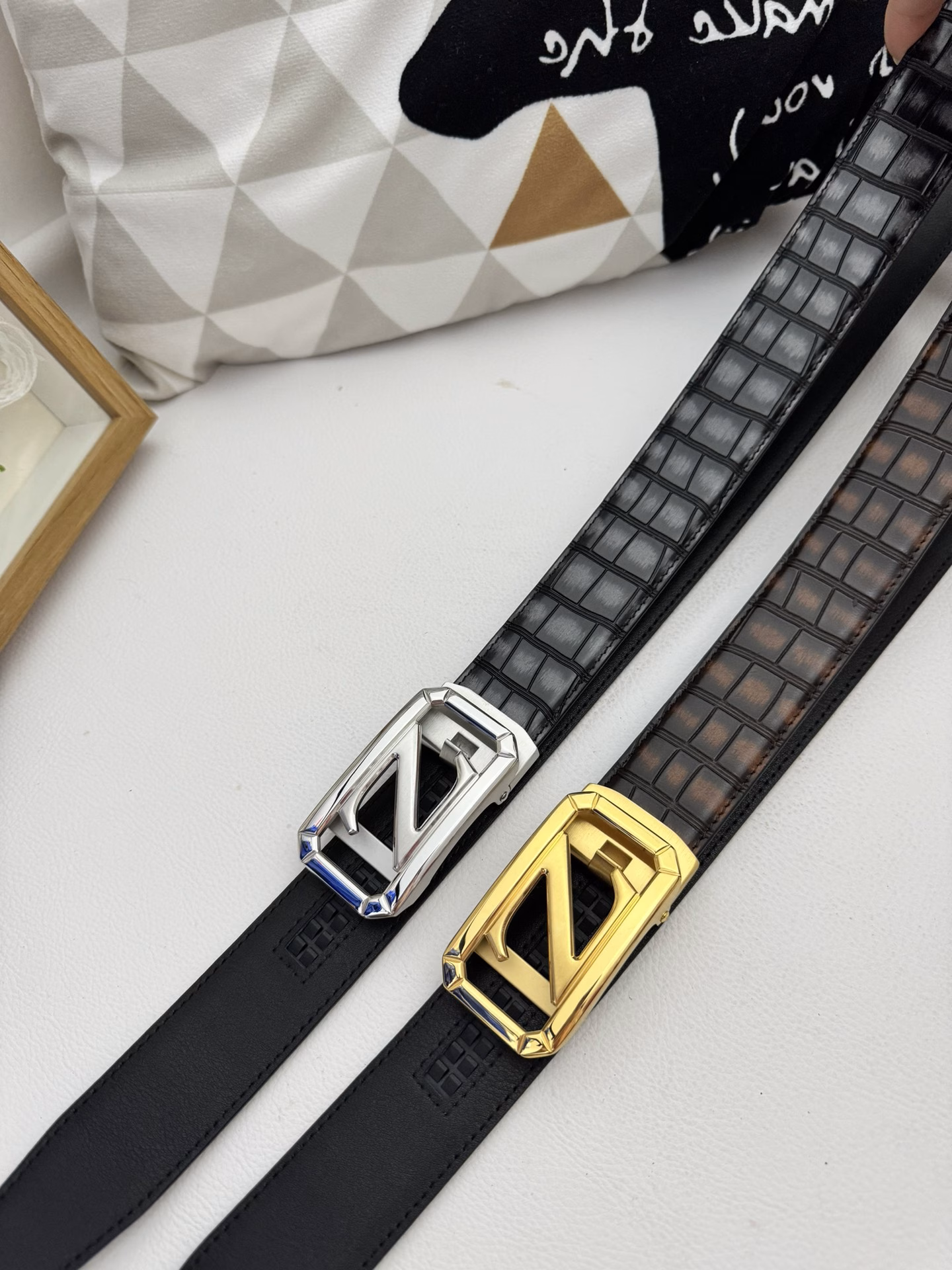 Zegna original 💕 automatic belt P160Material: original cowhide belt 100% first-layer cowhide belt✨Guaranteed genuine leather, 24K pure steel buckle, original quality, fine workmanship, fashionable brand, first choice for gifting or personal use