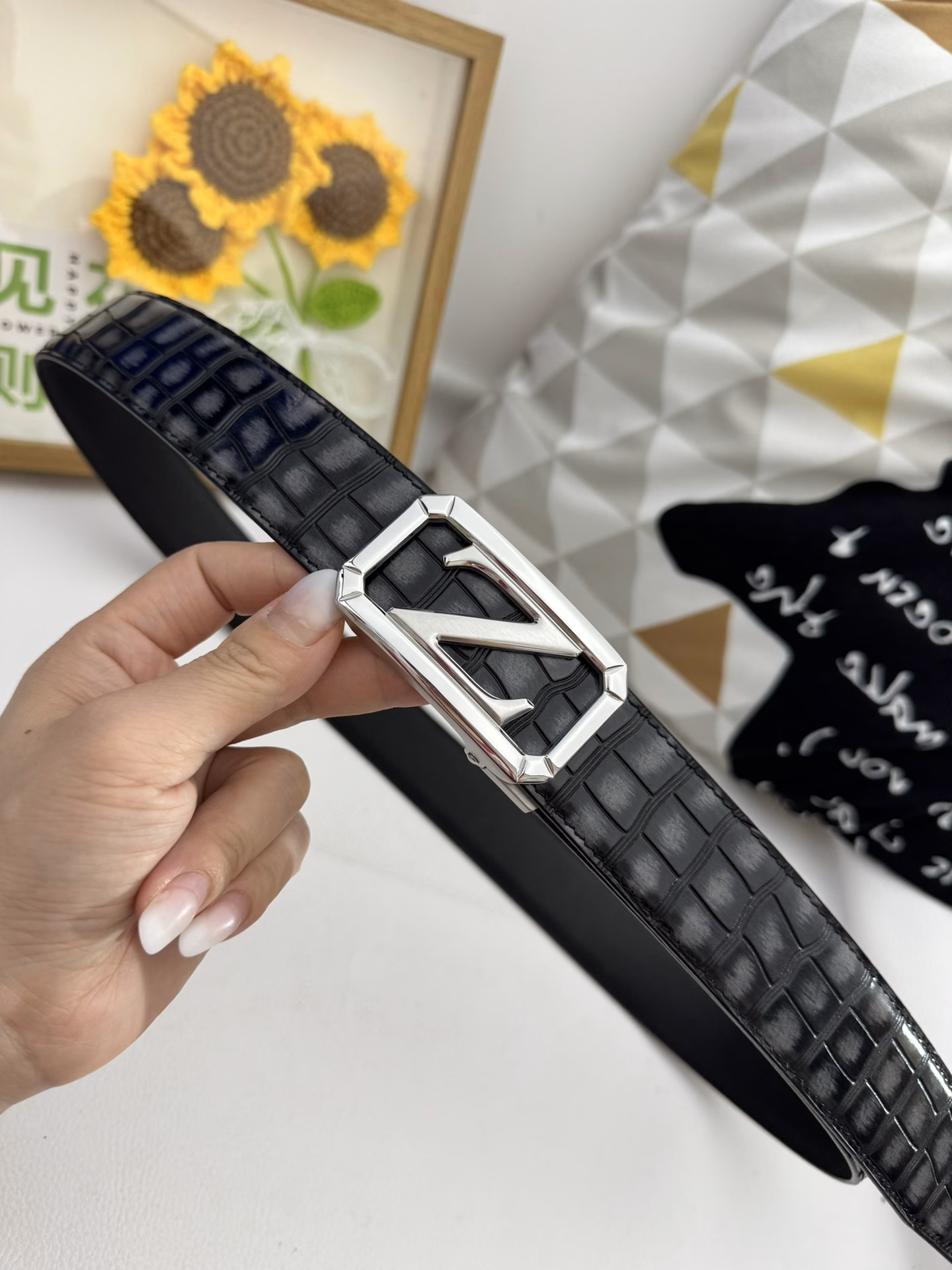 Zegna original 💕 automatic belt P160Material: original cowhide belt 100% first-layer cowhide belt✨Guaranteed genuine leather, 24K pure steel buckle, original quality, fine workmanship, fashionable brand, first choice for gifting or personal use