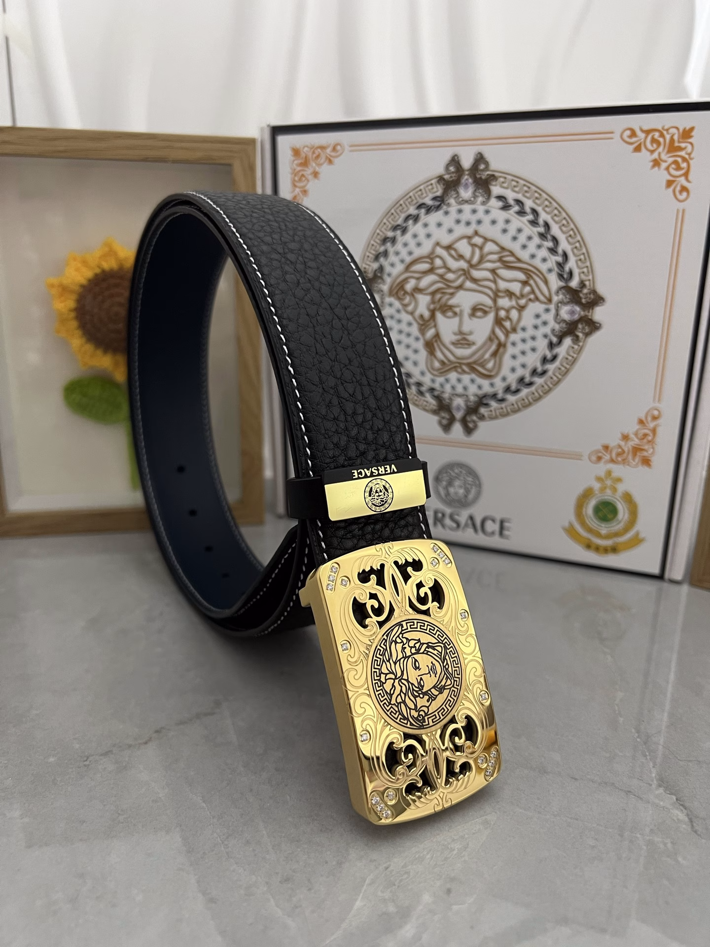 Product name: VERSACE. Versace 💕P190Material: Original cowhide belt 100% first-layer cowhide belt✨Guaranteed genuine leather, 24K pure steel buckle, original quality, fine workmanship, fashionable brand, first choice for gifting or personal use