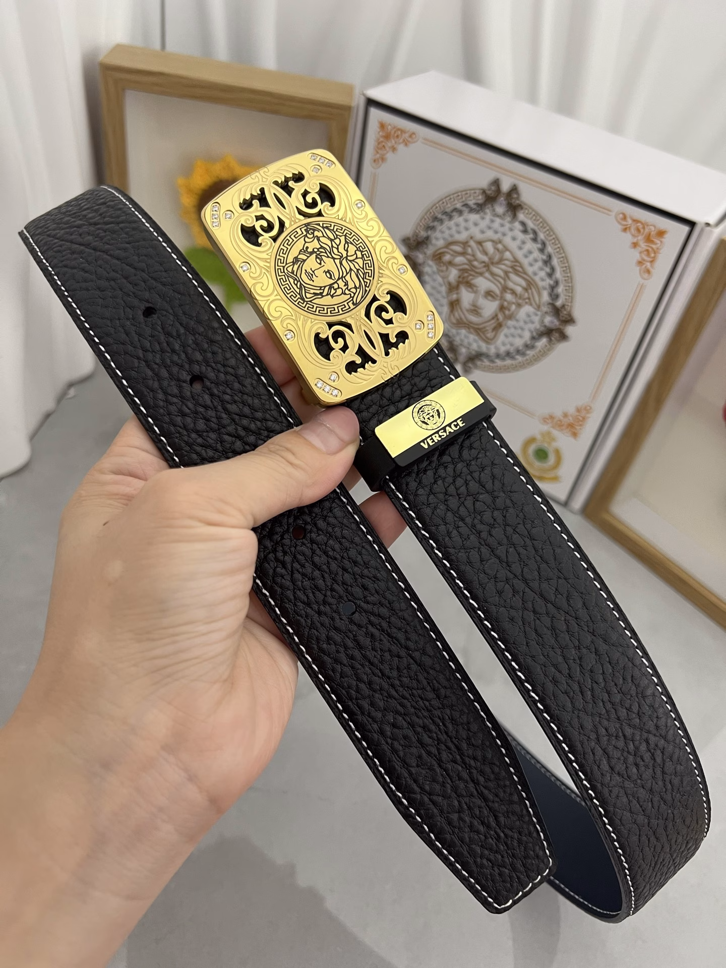 Product name: VERSACE. Versace 💕P190Material: Original cowhide belt 100% first-layer cowhide belt✨Guaranteed genuine leather, 24K pure steel buckle, original quality, fine workmanship, fashionable brand, first choice for gifting or personal use