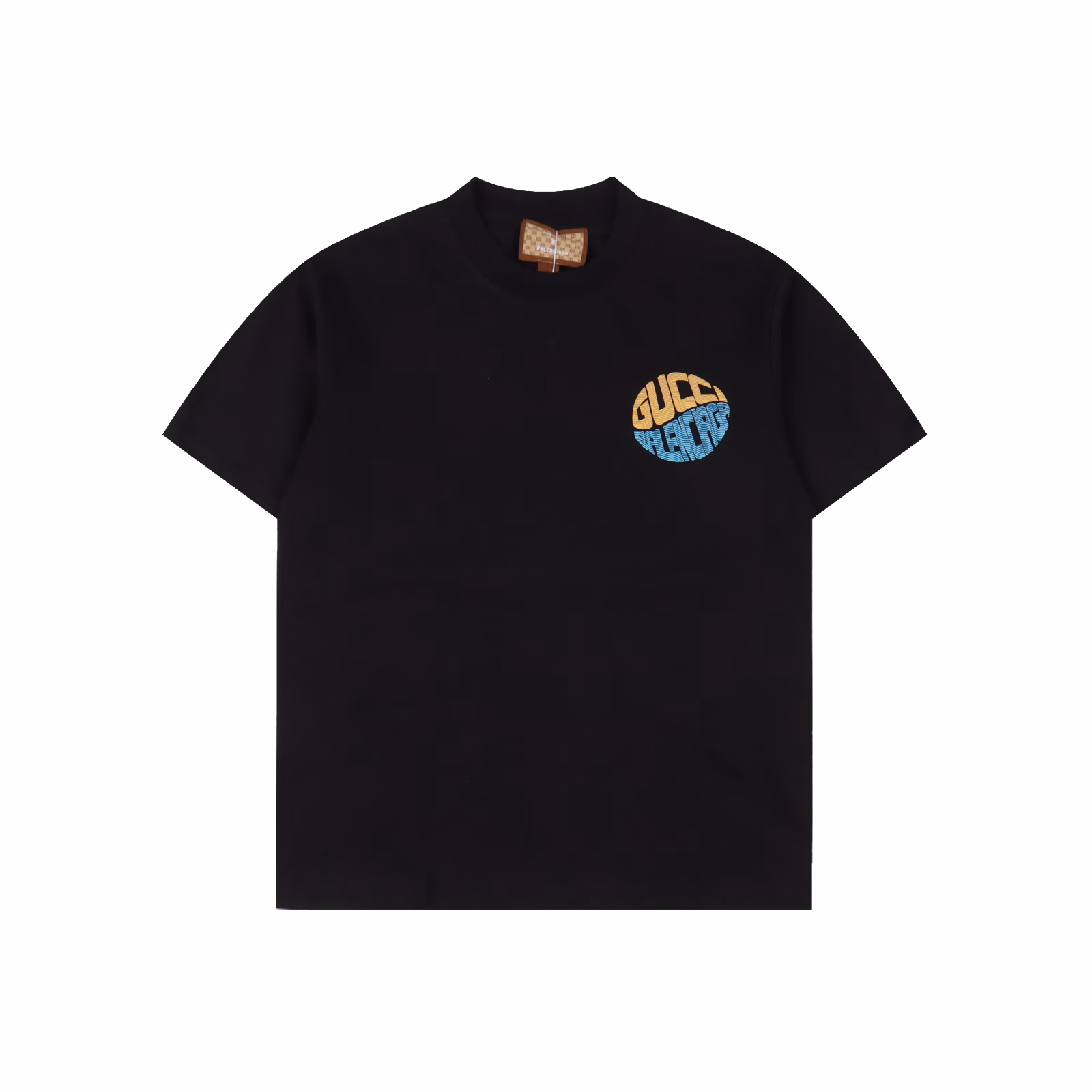 Gucci X Balenciaga Gucci collaboration 25ss Limited Edition short-sleeved T-shirt for the Year of the SnakeThe brand letter logo on the chest exudes a strong sense of luxury! The high-end and elegant design is perfectly interpreted. The classic round neck style is not picky about the wearer, making the upper body look extremely slimming. The fabric is made of 280-gram pure cotton, ensuring comfort while being breathable, cool and not revealing the bottom! The fabric is well-shaped, elastic and not tight when worn. It is perfect for both daily commuting and sports. The shoulder seams and the back collar are double-stitched for long-lasting wear. The back collar is made of pure cotton drawstring to enhance the comfort of the back of the neck contact. The fabric surface is clean. The fabric has a clear texture and is soft and comfortable. A complete set of custom-made original auxiliary materials, tags, cleaning services, and main labels are all arranged in place. The threads are fixed dyeing without color difference. The silhouette adopts the os loose drop shoulder silhouette. Unisex style