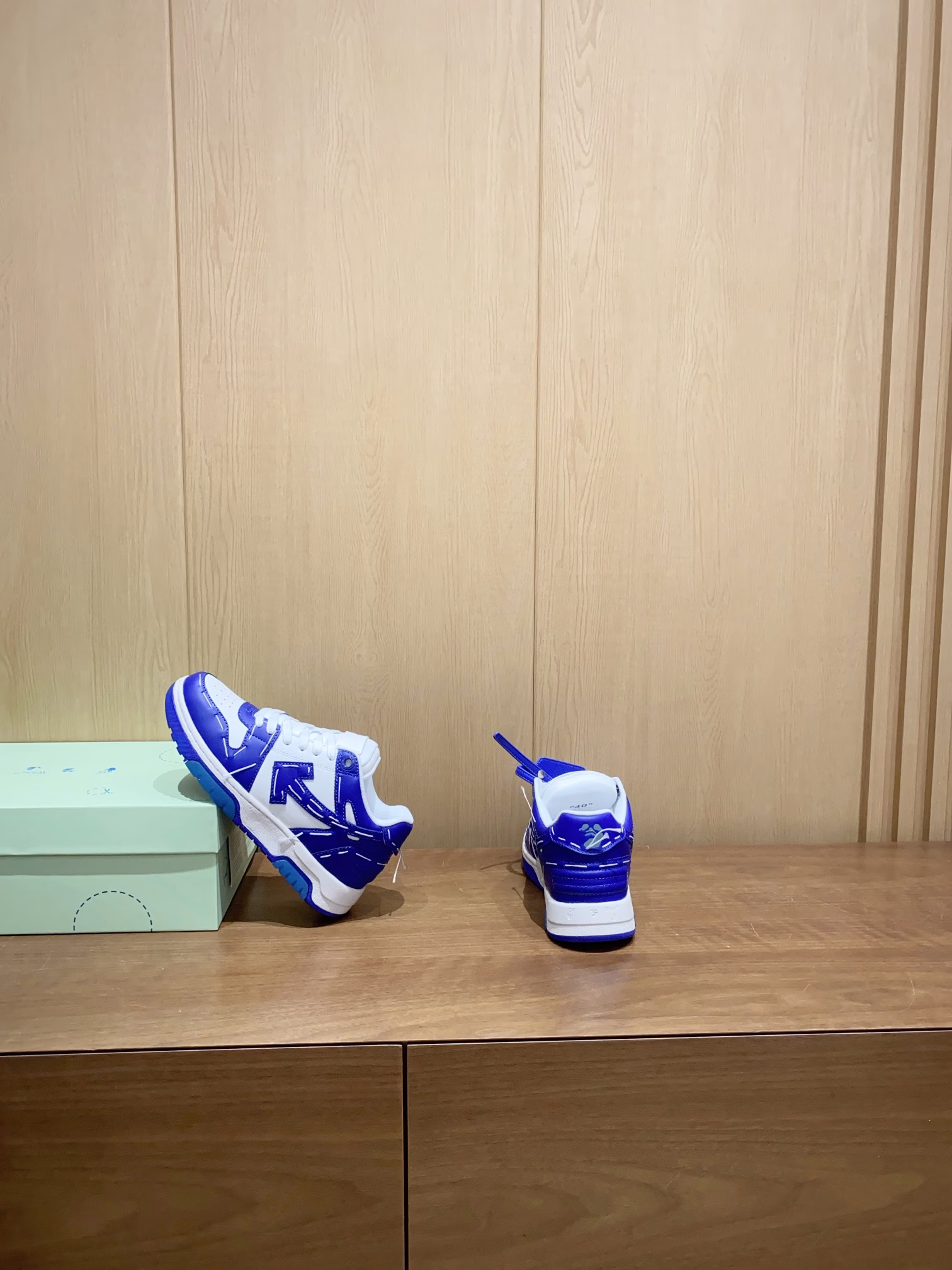 OFF WHITE⚡️ Couple 's ⚡️The LATEST New Year release MARKET the highest quality version 👊 