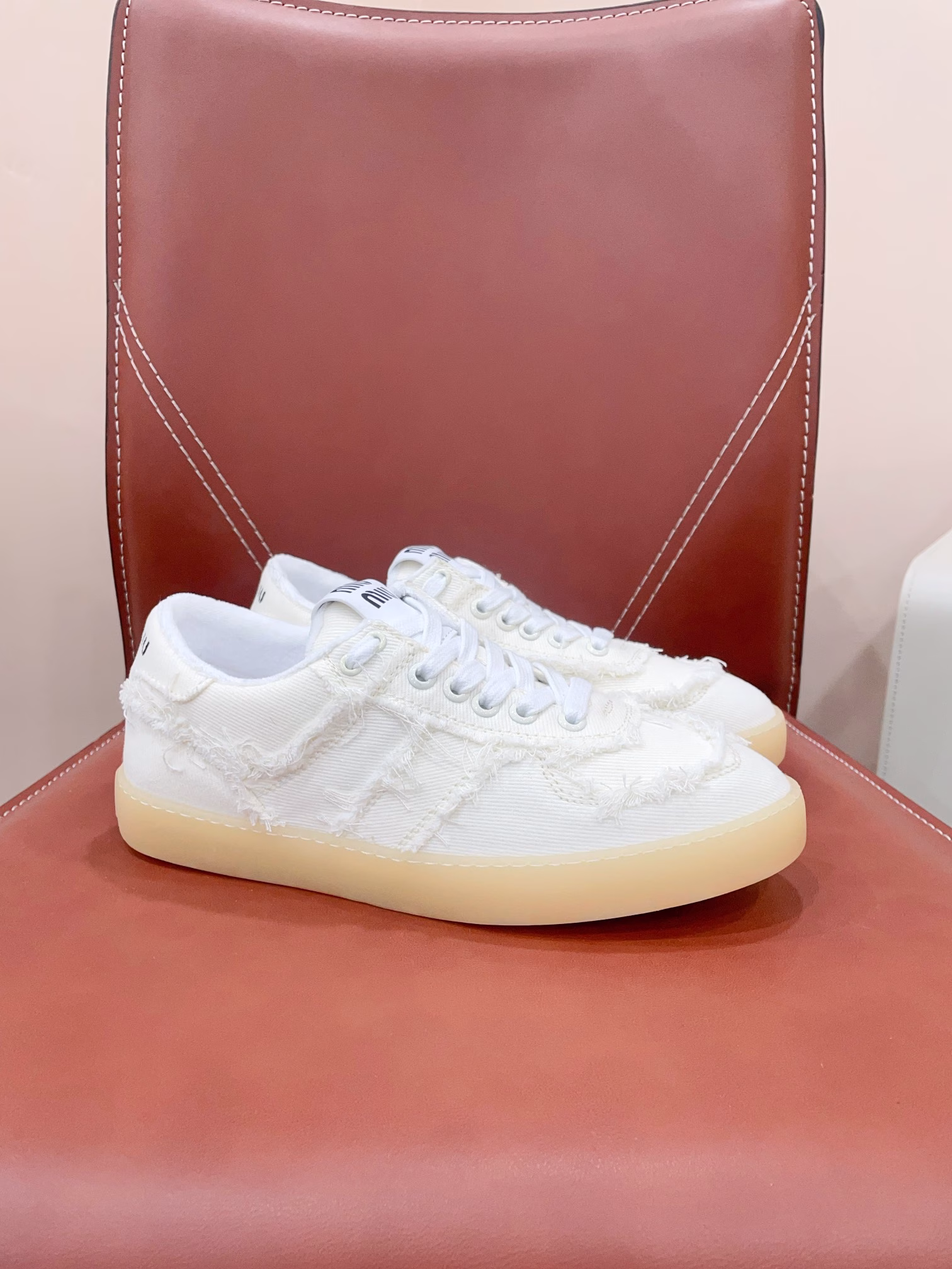 Miu Mi*24ss Spring/Summer Miu Miu Lace-up Sneakers | Casual shoes, lace-up thick-soled shoes, casual height-increasing, versatile, trendy little white, trendy shoe girls. 