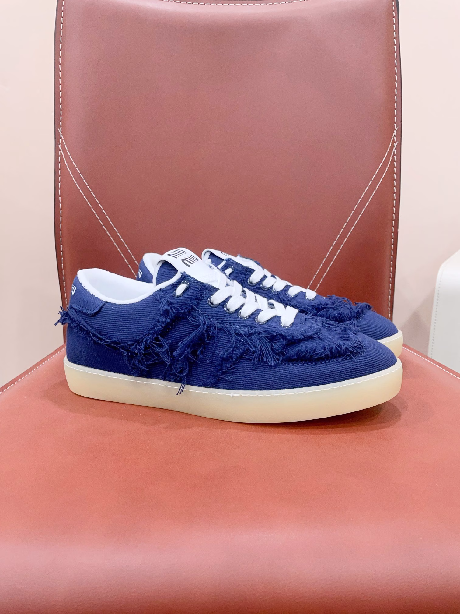 Miu Mi*24ss Spring/Summer Miu Miu Lace-up Sneakers | Casual shoes, lace-up thick-soled shoes, casual height-increasing, versatile, trendy little white, trendy shoe girls. 