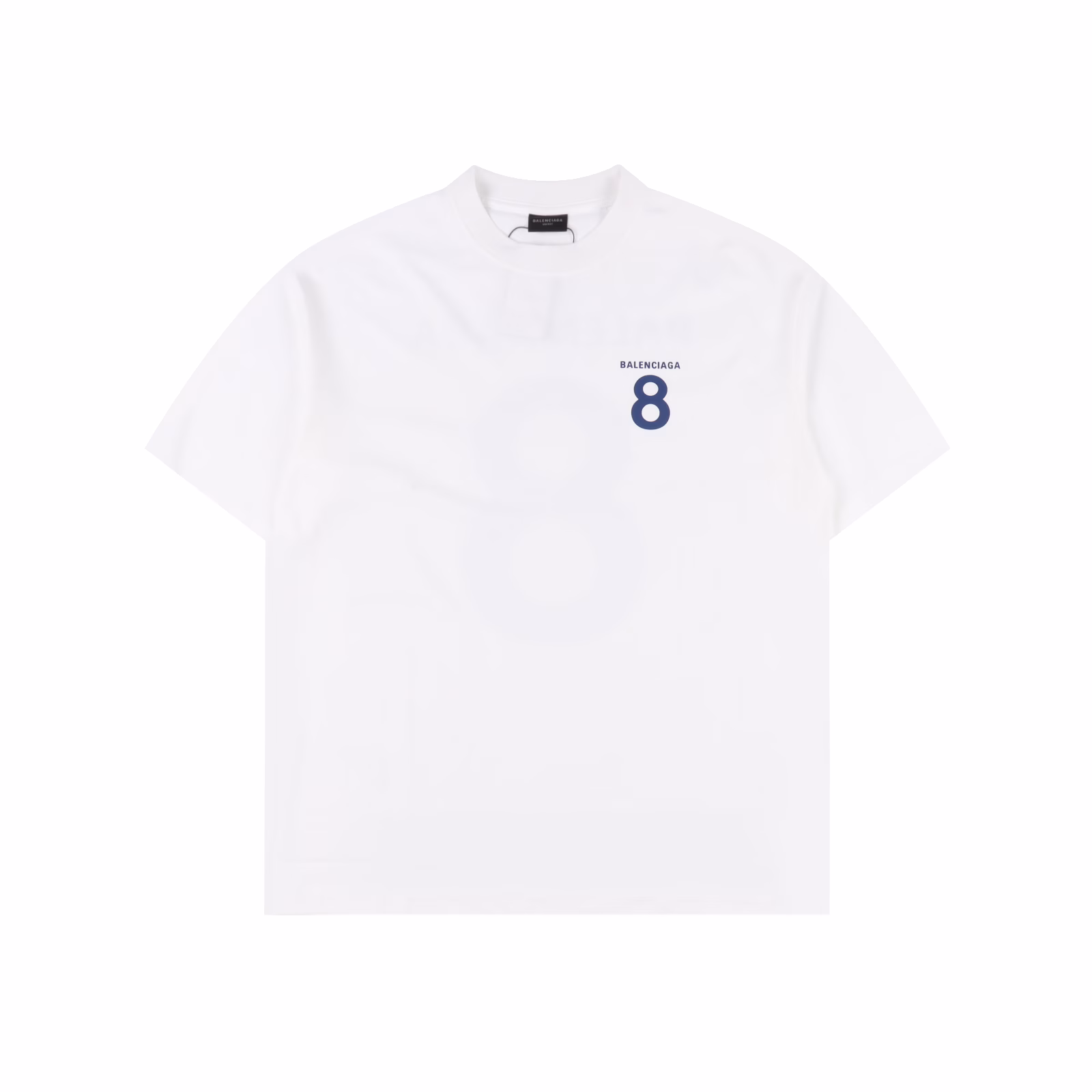 Balenciaga No. 8 printed short-sleeved T-shirtThe code game of minimalists. When the number 8 turns into a minimalist totem, Paris uses this single item to complete the ultimate interpretation of the contemporary wardrobe. The custom-made imported pure cotton fabric creates a sculptural silhouette. The three stitching lines at the neckline conceal the muscles and bones of high-end ready-to-wear. The logo and digital print on the chest cut the space with sharp lines. The blue print interprets a restrained visual tension in the flow of light. The designer infuses the brand's genes into the secondary deconstruction of the symbol - that number that has been disassembled and recombined is both the Morse code of the street gene and the rebellious line of high fashion. It is recommended to pair it with an aged leather jacket to enhance the rough aesthetic, or to create a laid-back and intellectual atmosphere with drooping silk trousers. It uses the most concise symbols to tell the shardest philosophy of dressing