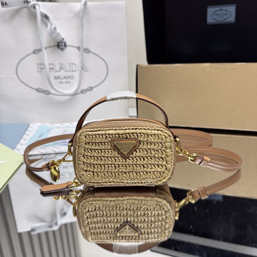 New Woven handbag 🎉🎉 This mini bag is hand-woven, printed nylon lining, cowhide handle and a detachable calfskin long shoulder strap. Beautiful yet functional design, 😍😍 space for lipstick 💄/ headphones/keys 🚗…. A must-have in summer. It's so beautiful. It's worth buying.