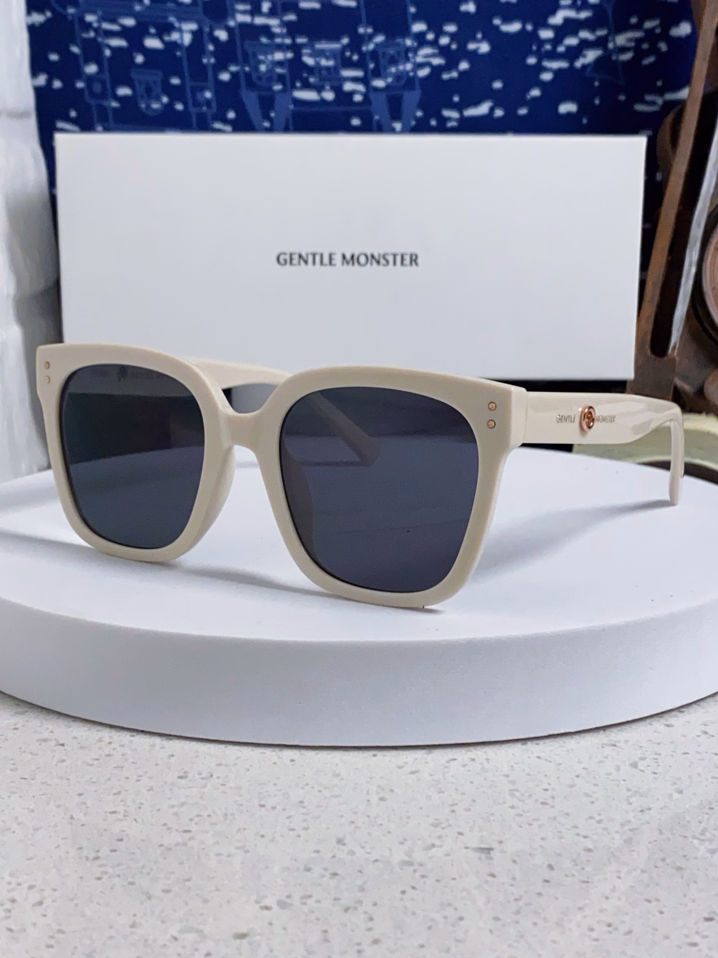 Gentle Moster(GM) sunglasses, Korean version, trendy polarized sunglasses, women's square frame, Jennie's style, big face, Internet celebrity's style, European and American