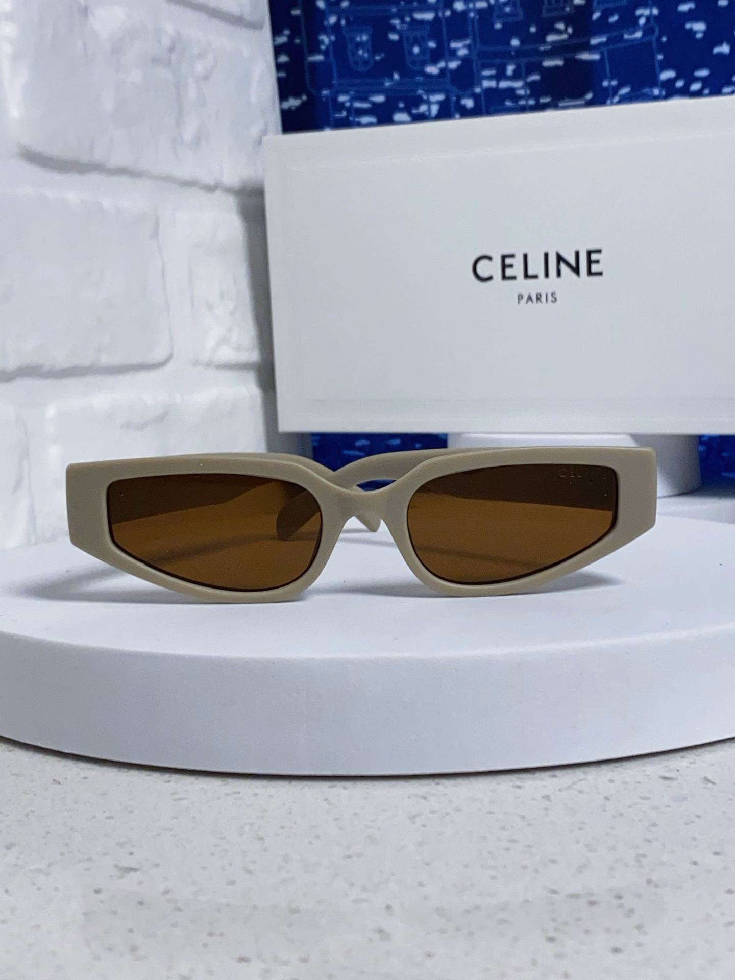 Celine 2025 new cat-eye sunglasses for men and women, high-end sunglasses for spring and summer, windproof, UV-proof and sun-proof