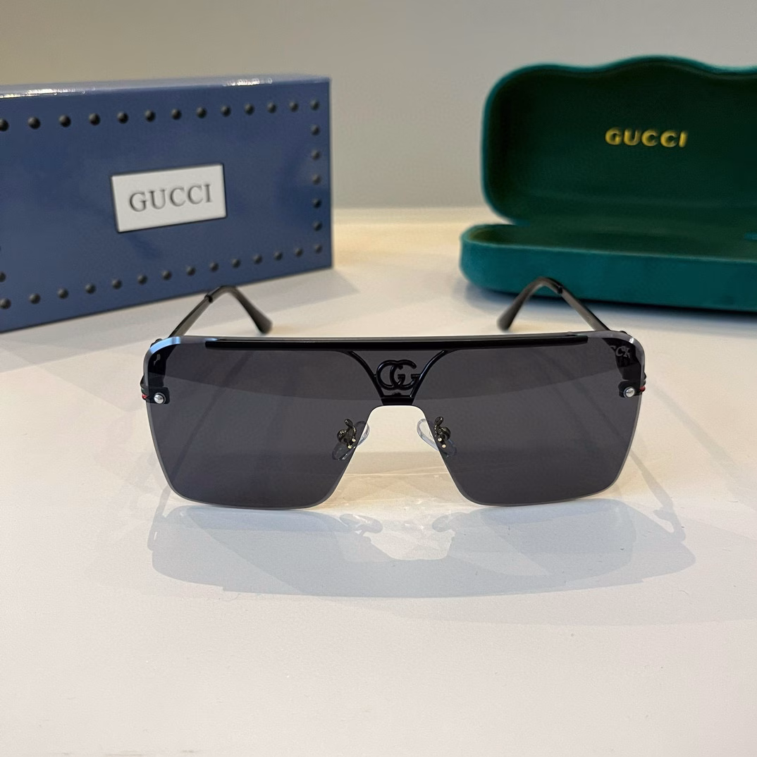 Crafted by a world-class master of GUCCI. Polarized sunglasses, high-end, trendy and fashionable, versatile men's style, versatile slimming face sunglasses, high quality! Driving sunglasses