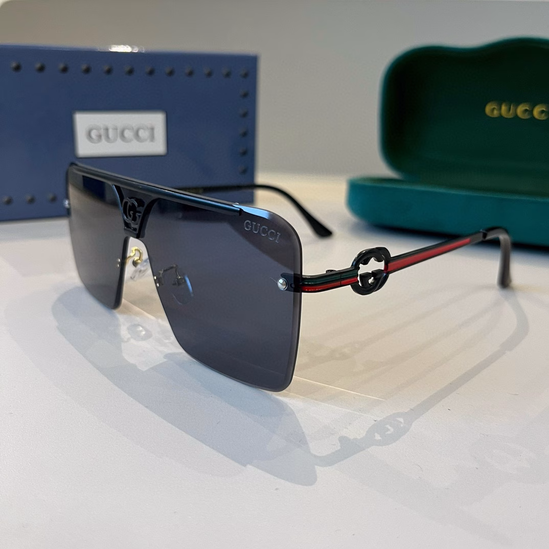Crafted by a world-class master of GUCCI. Polarized sunglasses, high-end, trendy and fashionable, versatile men's style, versatile slimming face sunglasses, high quality! Driving sunglasses