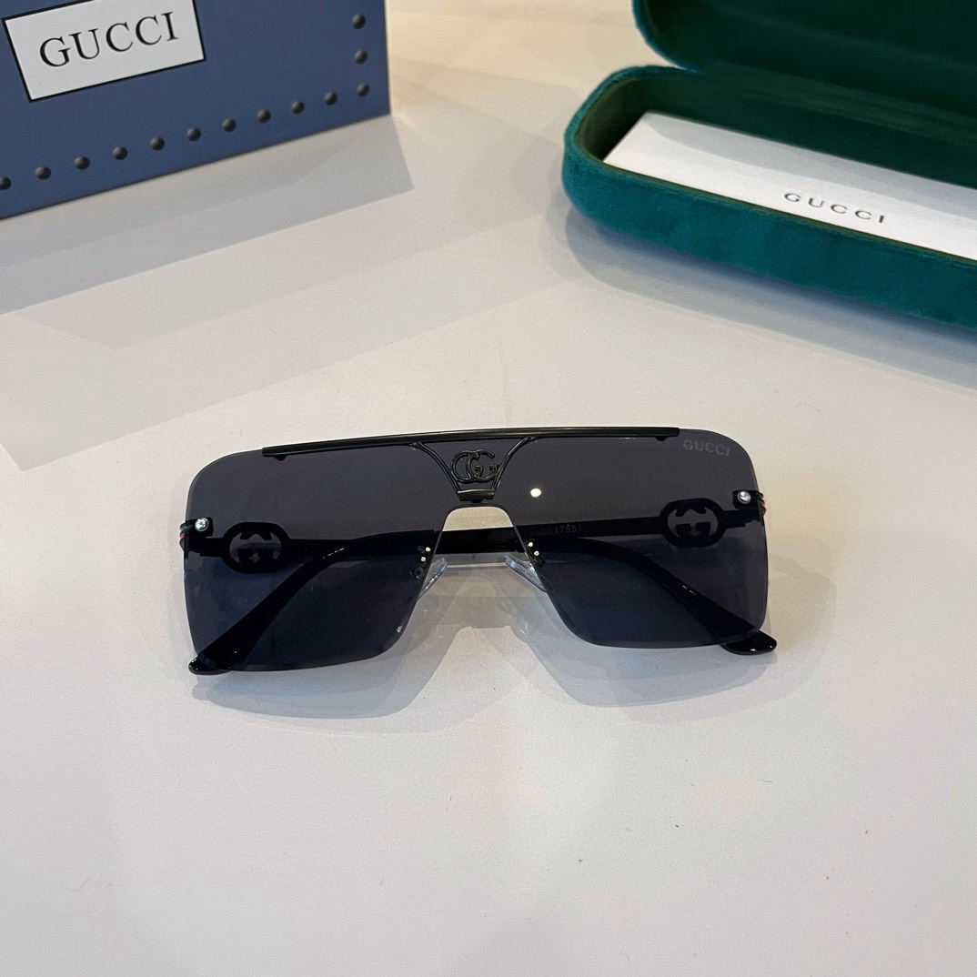 Crafted by a world-class master of GUCCI. Polarized sunglasses, high-end, trendy and fashionable, versatile men's style, versatile slimming face sunglasses, high quality! Driving sunglasses