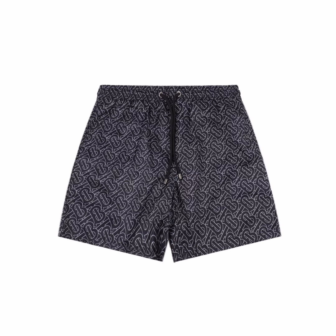 Burberry 25ss beach shorts with full logo printsExquisitely crafted woven fabric, custom-made hardware, fine workmanship, first-class texture, excellent drape, enjoy the cool moments of summer and the beach!