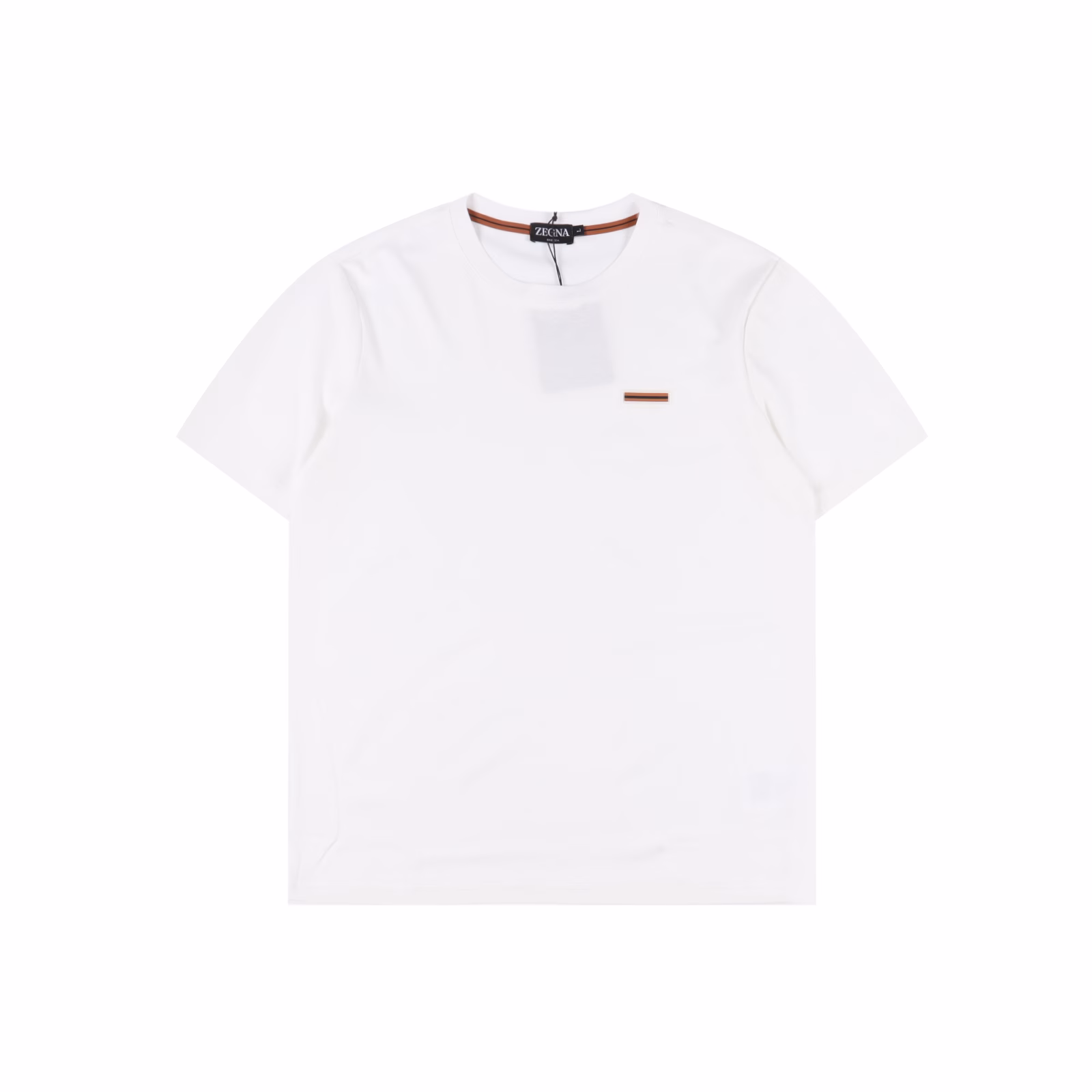 Zegna classic logo short sleeveThe new summer edition of the 25 summer skin-loving liquid ammonia silk soft cotton luxury short-sleeved T-shirt restores the exclusive raw materials and craftsmanship of Tsuen Wan. It is soft and comfortable to wear, moisture-absorbent and breathable, more soft and glutinous, more delicate and more textured. The fabric surface is flat and tight, with clear texture and good stiffness. At the same time, the drape and comfort are also stronger. The yarn count is high, and the structure is firm and stable. It has good resilience, is not easy to slack off or deform when worn, has good water wash stability, is durable and not easy to deform, and is more convenient to maintain. It is smooth and comfortable, with a perfect body feel. The texture is fine and smooth, and it has a cool body feel. It is made of two raw materials and undergoes five processes and 25 sets of complex techniques to produce a high-tech fabric. It adopts the new high-frequency oscillation method and largely solves the problem of dark floating fibers This T-shirt is easier to maintain. It undergoes no less than three post-processing and ready-to-wear inspections. The three-dimensional ironed collar is made of this fabric and features a thickened and densified Yisha signature color-blocking woven strap. It is wear-resistant and does not deform after machine washing! Let you experience the true 