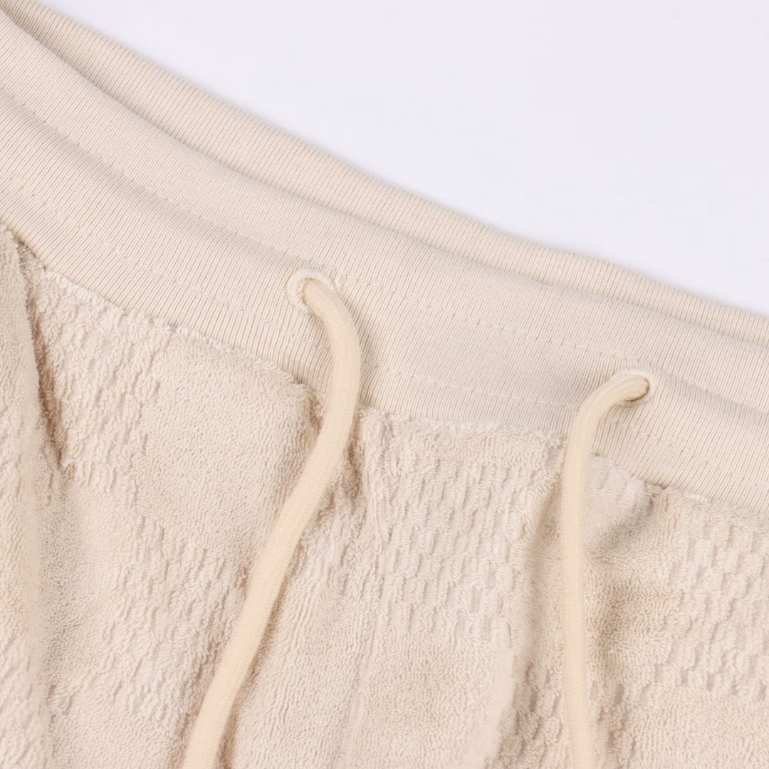 LOUIS VUITTON LV checkered drawstring looped fabric shortsGenuine purchase, custom-made LV checkered all-cotton towel jacquard fabric, imported embroidery, custom-made fabric, positioning cutting bed, custom-made accessories, loose fit