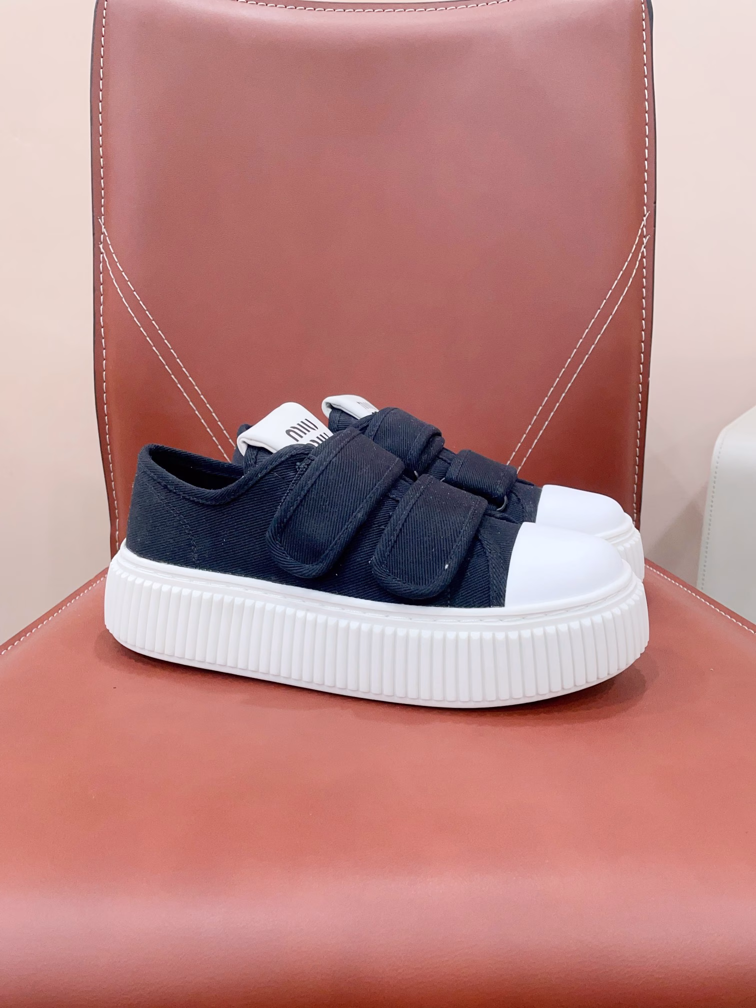 Youdaoplaceholder0 Certified 𝟐𝟎𝟐𝟒𝙨𝙨 𝐧𝐞𝐰The latest biscuit shoesUnderstand Women BEST ❤️The OVERALL STYLE IS very DELICATE and not bulky, CAN ALSO fully expose the ankle 🎉 The toe shape is 