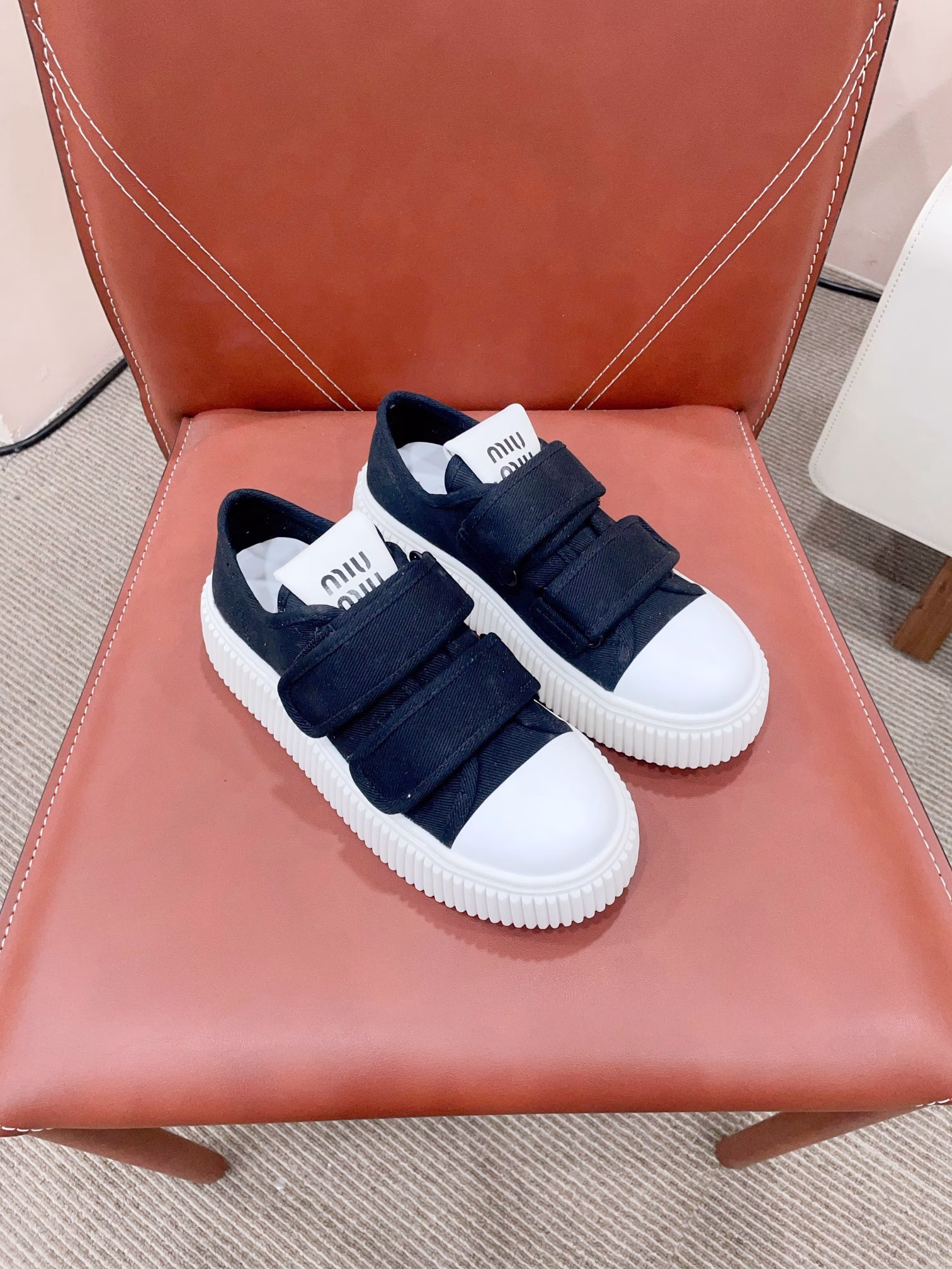 Youdaoplaceholder0 Certified 𝟐𝟎𝟐𝟒𝙨𝙨 𝐧𝐞𝐰The latest biscuit shoesUnderstand Women BEST ❤️The OVERALL STYLE IS very DELICATE and not bulky, CAN ALSO fully expose the ankle 🎉 The toe shape is 
