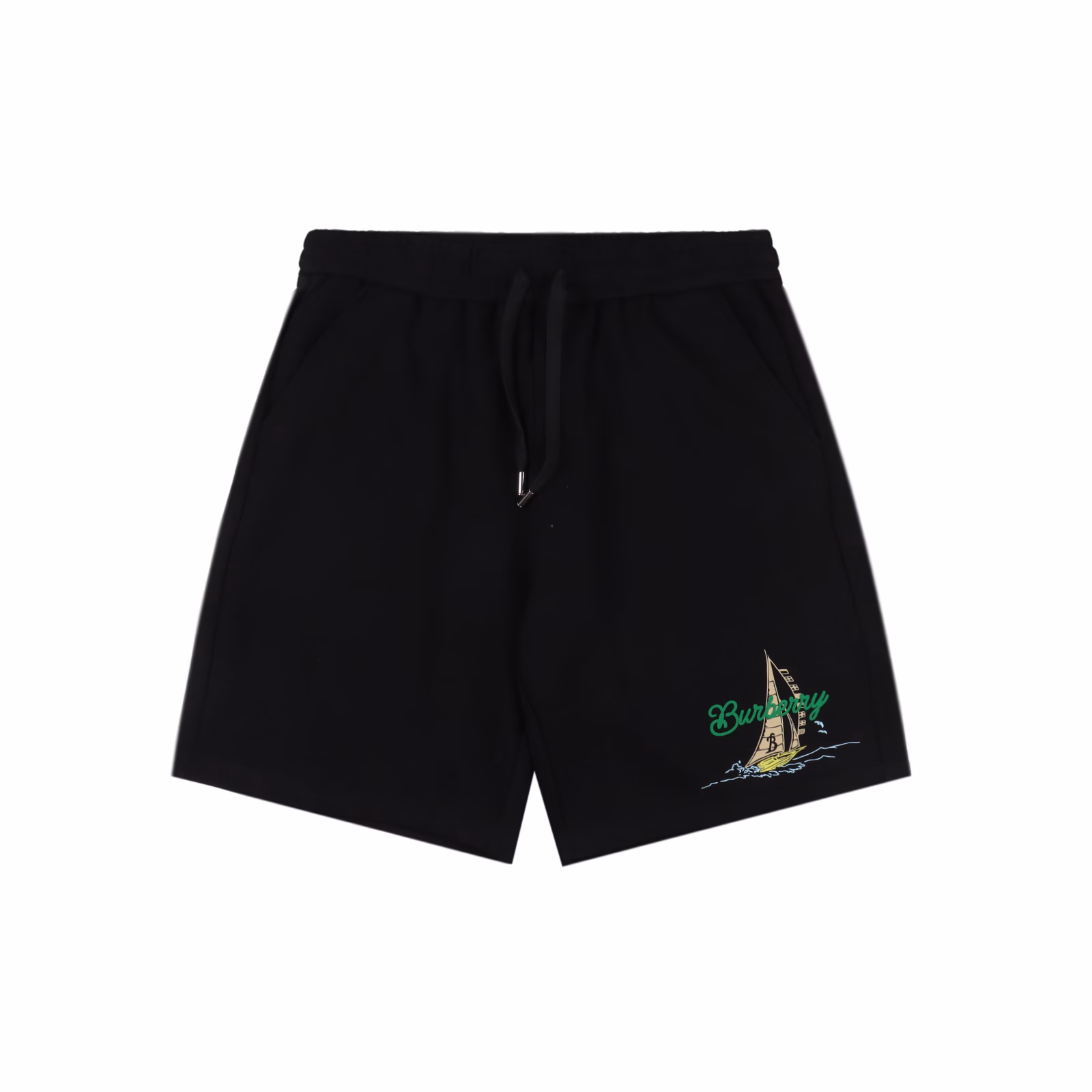 Burberry 25ss sailboat print shortsThe new Burberry shorts feature a minimalist silhouette. The high-waisted cut combined with a neat waistline not only accentuates the leg shape but also exudes a natural sense of relaxation. The built-in elastic waistband is made of 80% cotton and 20% Lyocell fabric, with a soft and skin-friendly texture. The bio-washing technology makes the fabric soft and skin-friendly to the touch, and the breathability is maximized. Inspired by the spirit of navigation, the brand's signature sailboat print is incorporated into the new T-shirt design, paying tribute to the British adventure tradition. The sailboat pattern is derived from the brand's historical archives, recreating the adventurous spirit of the 