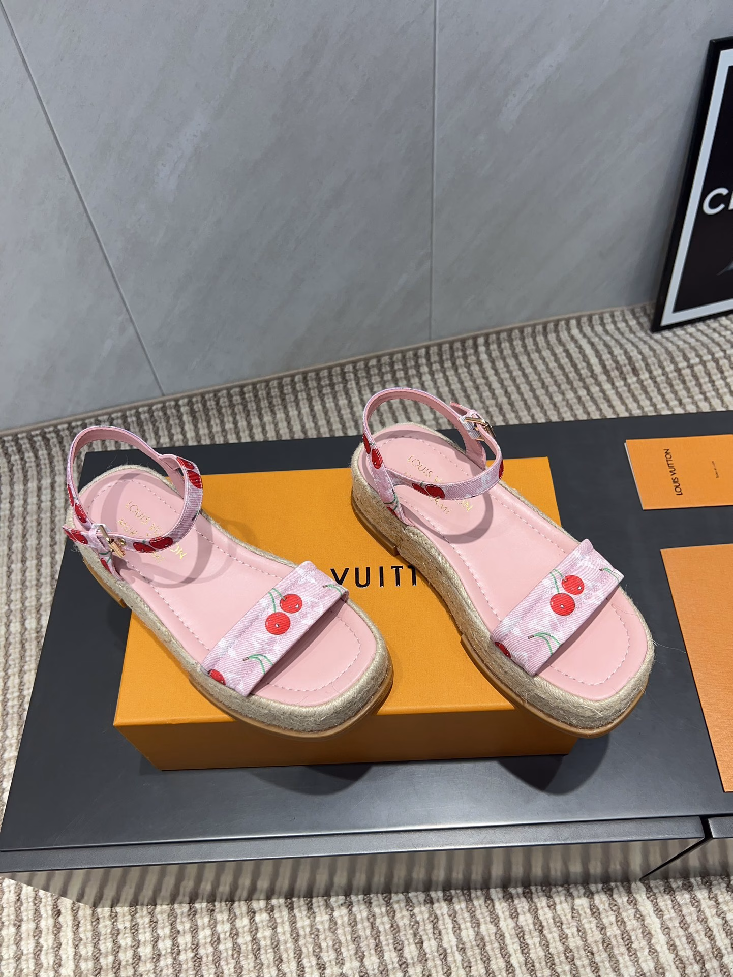 L*V Donkey 2025vs The latest summer blockbuster sandal collection…Retro hemp rope thick-soled sandals