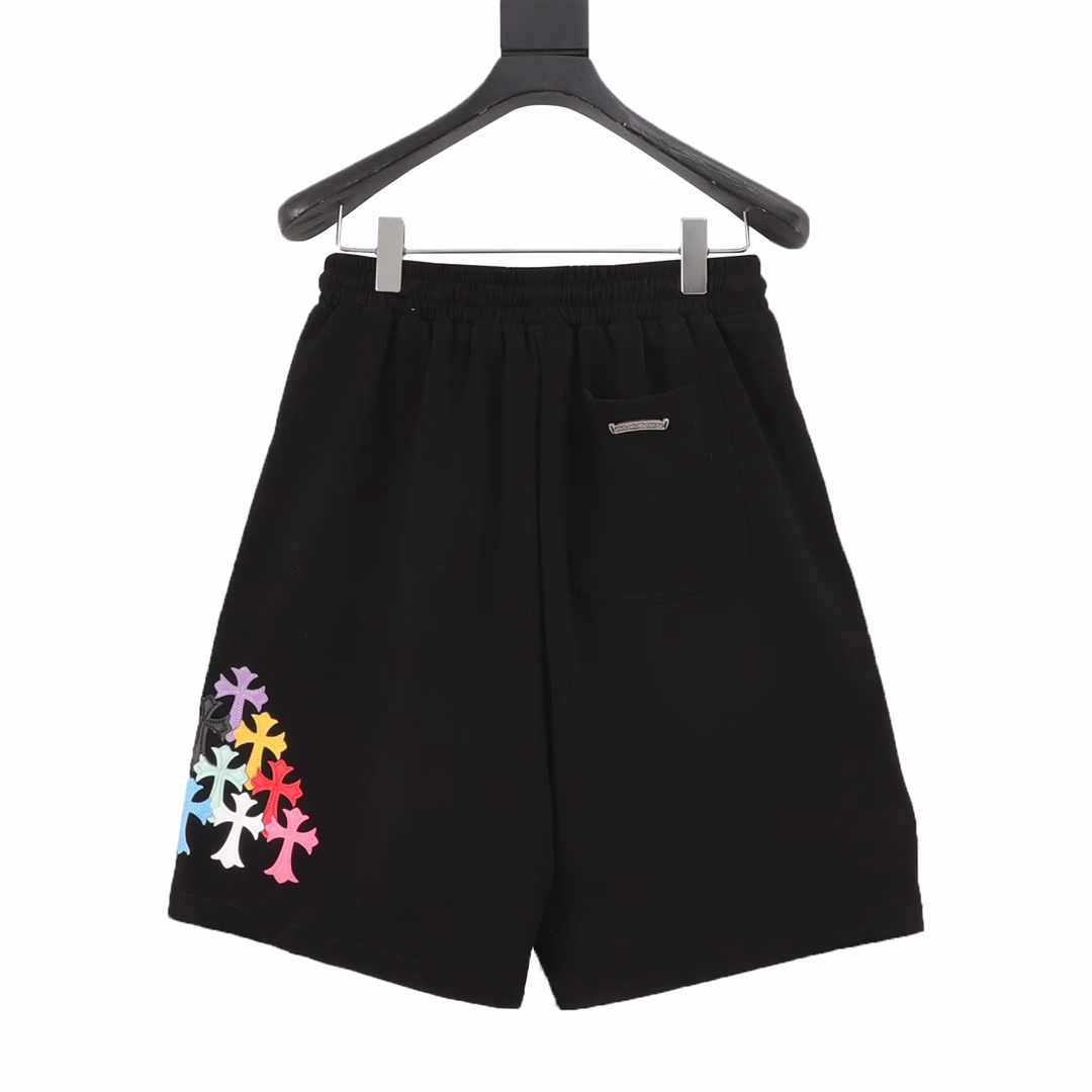 Chrome Hearts 25ss embroidered seven-color leather label shortsHand-cranking CUSTOM leather label ➕ Sanskrit embroidery pocket zipper designThe design of the elastic waist and drawstring waistband ensures a comfortable fit. The custom-made fabric has a loose fit