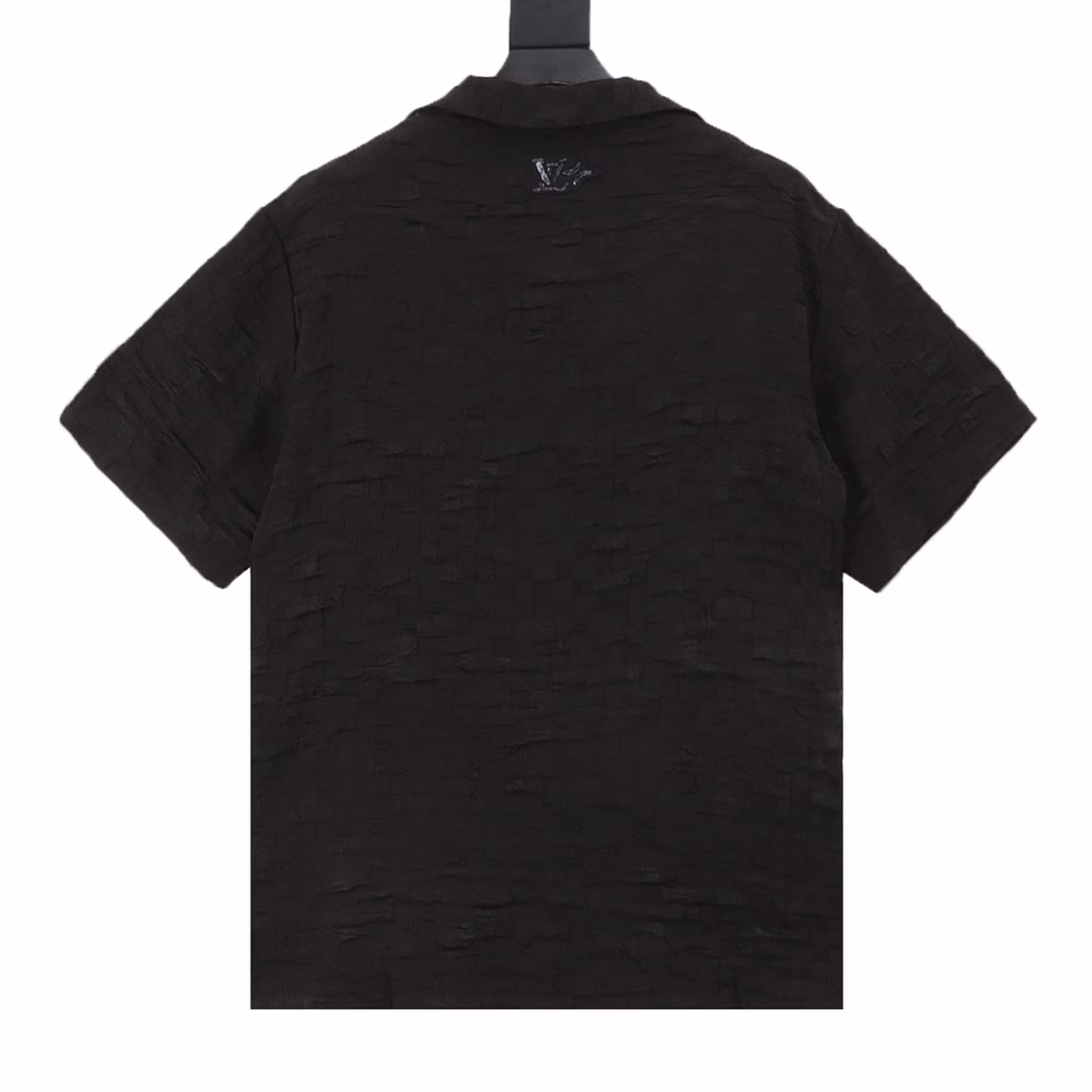 LOUIS VUITTON LV checkered jacquard suit short-sleeved shirtGenuine purchase, custom-made LV checkered bubble texture fabric, 75D interlining, custom-made fabric, positioning cutting bed, custom-made accessories, fitted silhouette