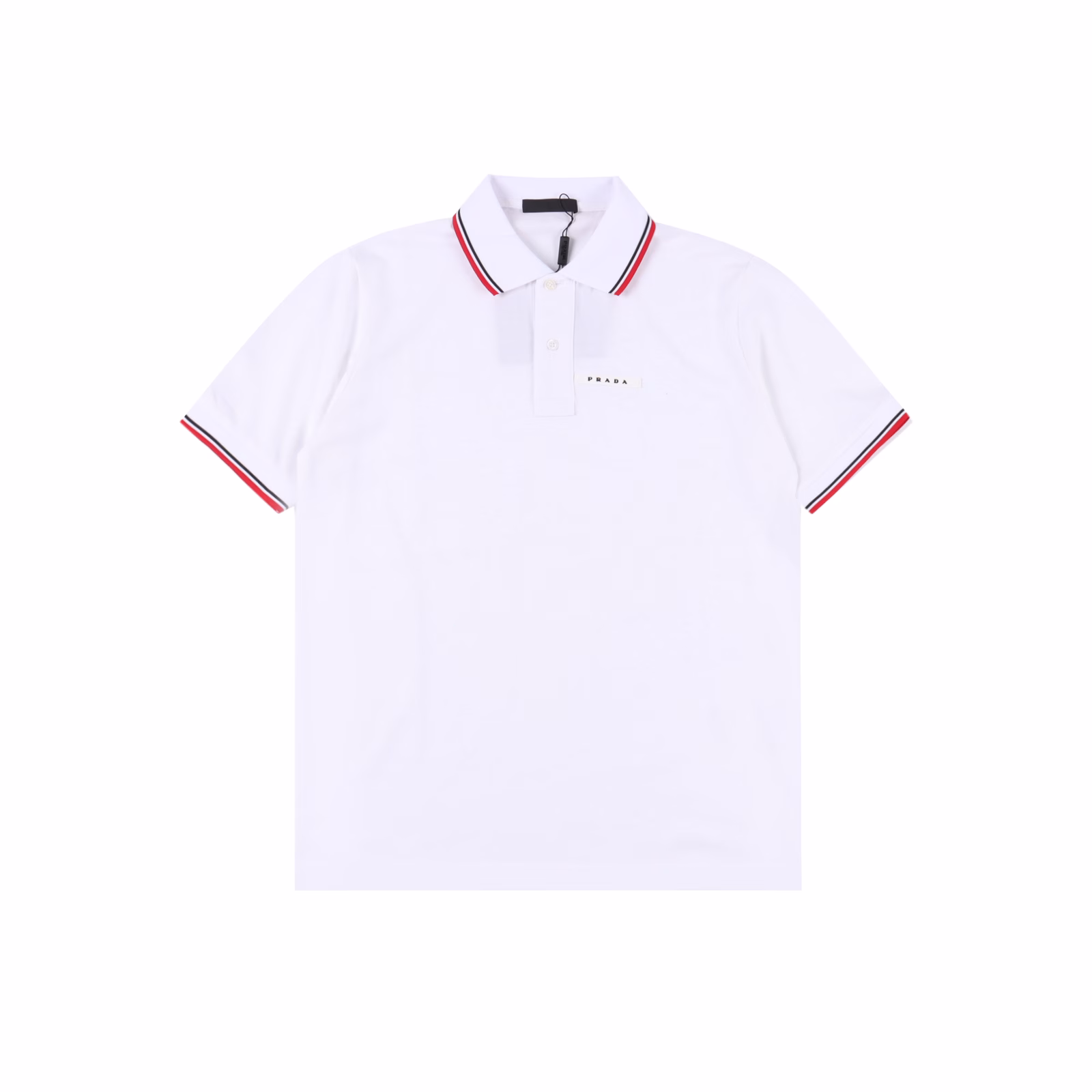 Prada silicone trim Polo short-sleeved shirtThe classic silicone leather logo on the chest features a typical and precise British cut, suitable for all age groups to wear and meet the needs of any daily life or workplace. It is super comfortable to wear. The fabric is washed with beads and costs three times as much as ordinary fabric. It is breathable and sweat-absorbent. It features no pilling, no shrinkage, and is not prone to deformation. The fabric texture is of high quality and the hand feel is fine
