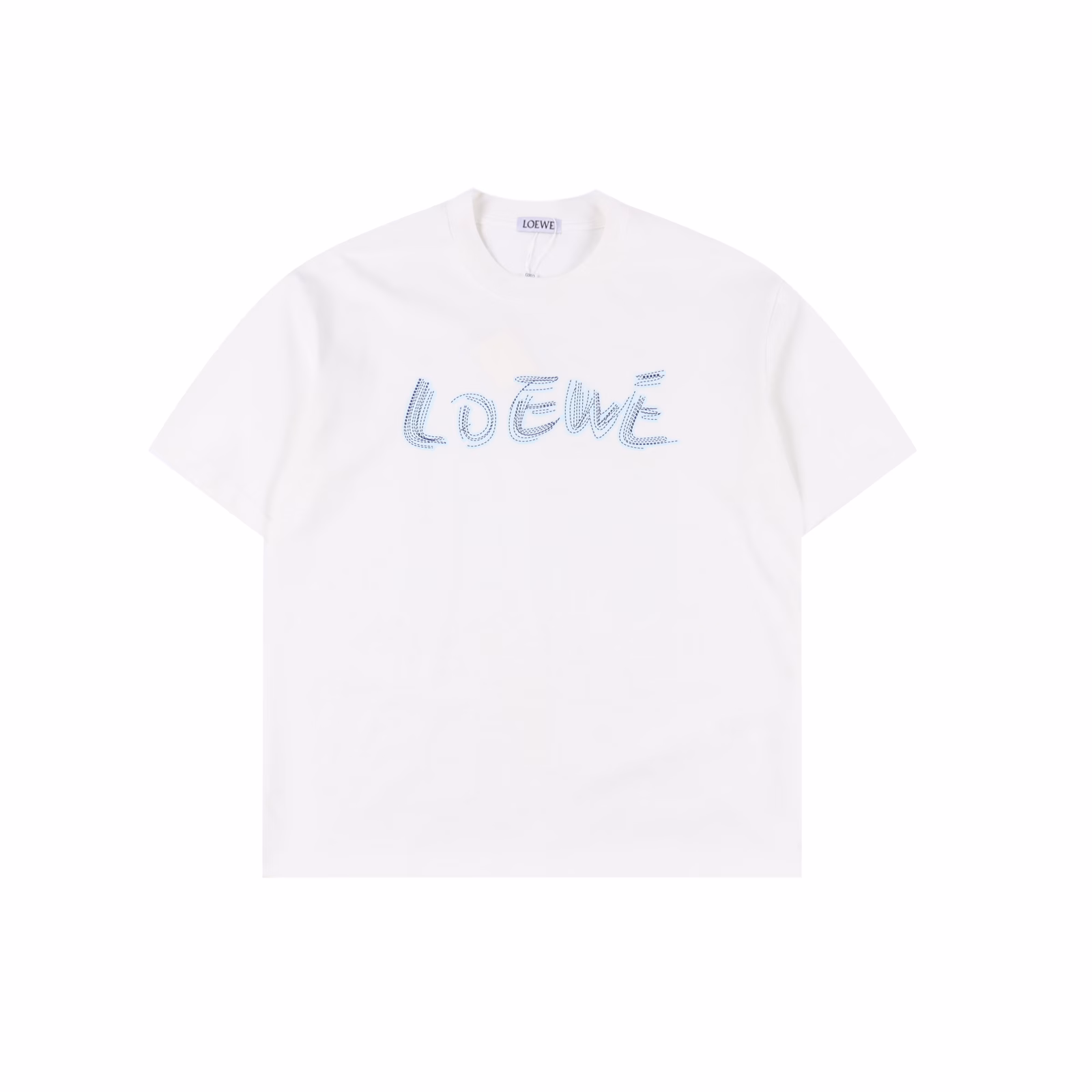 Loewe 25SS Dashed four-leaf clover short-sleeved T-shirtThe fabric is made of custom-made 240g 26-count extra smooth double-ply fine cotton plain weave high-density dust-free all-cotton fabric. The front frame is thickened with high density, the stitching is smooth, the OEM quality, and a full set of customized auxiliary materials