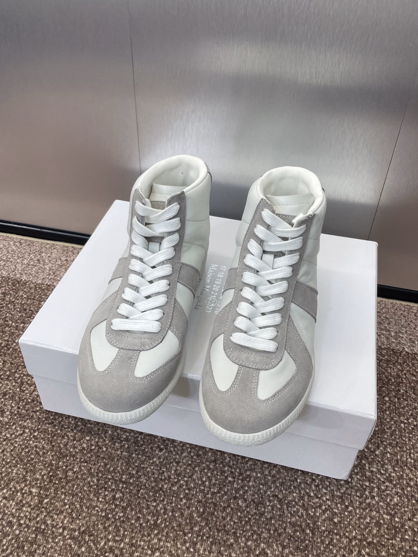MaisonMargiela couple's lace-up German training high-top shoes MM6 Margiela flat-bottom round-toed graffiti color-blocking retro casual boxing shoes
