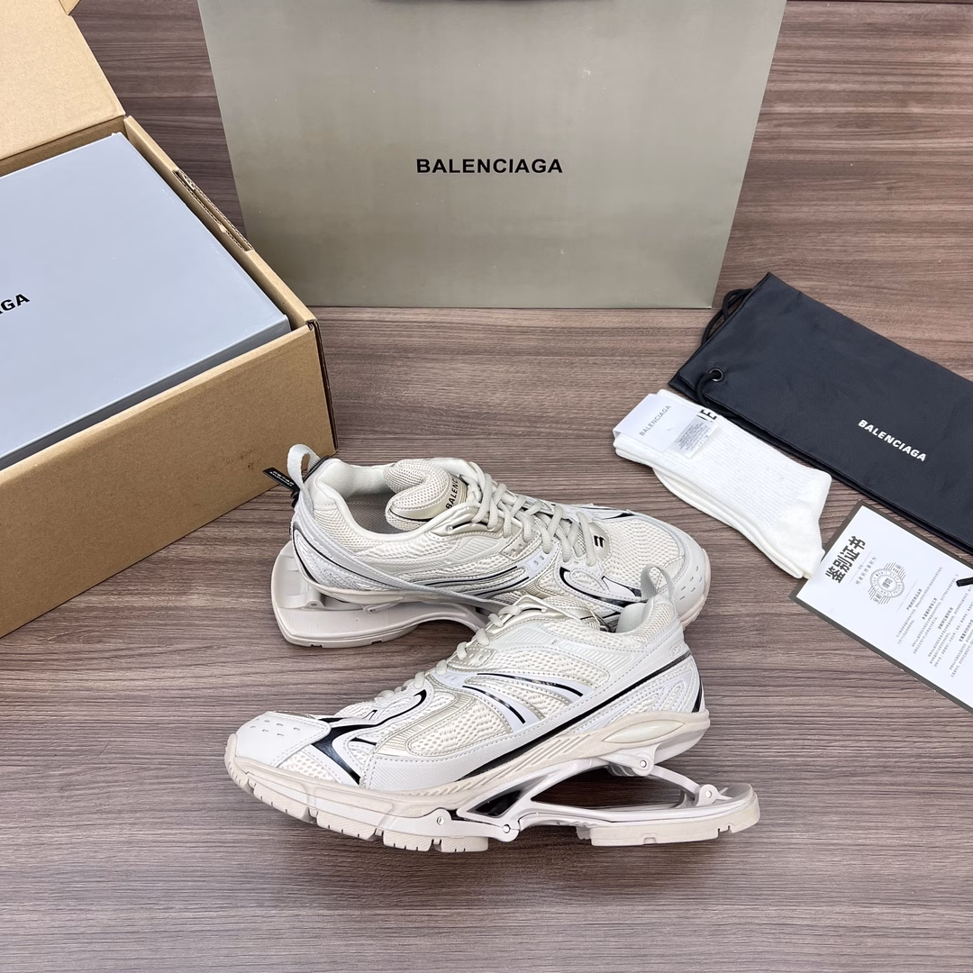 Balenciaga X-Pander 6.0 retro spring sneakers, worn effect floating heel design, 40mm arch, size embroidery on the back, sporty style B. letter logo on the front, X-Pander logo on the outside, Balenciaga rubber logo on the tongue, original packaging, handbag, exclusive dust bag, spare laces, Balenciaga lock, all complete!